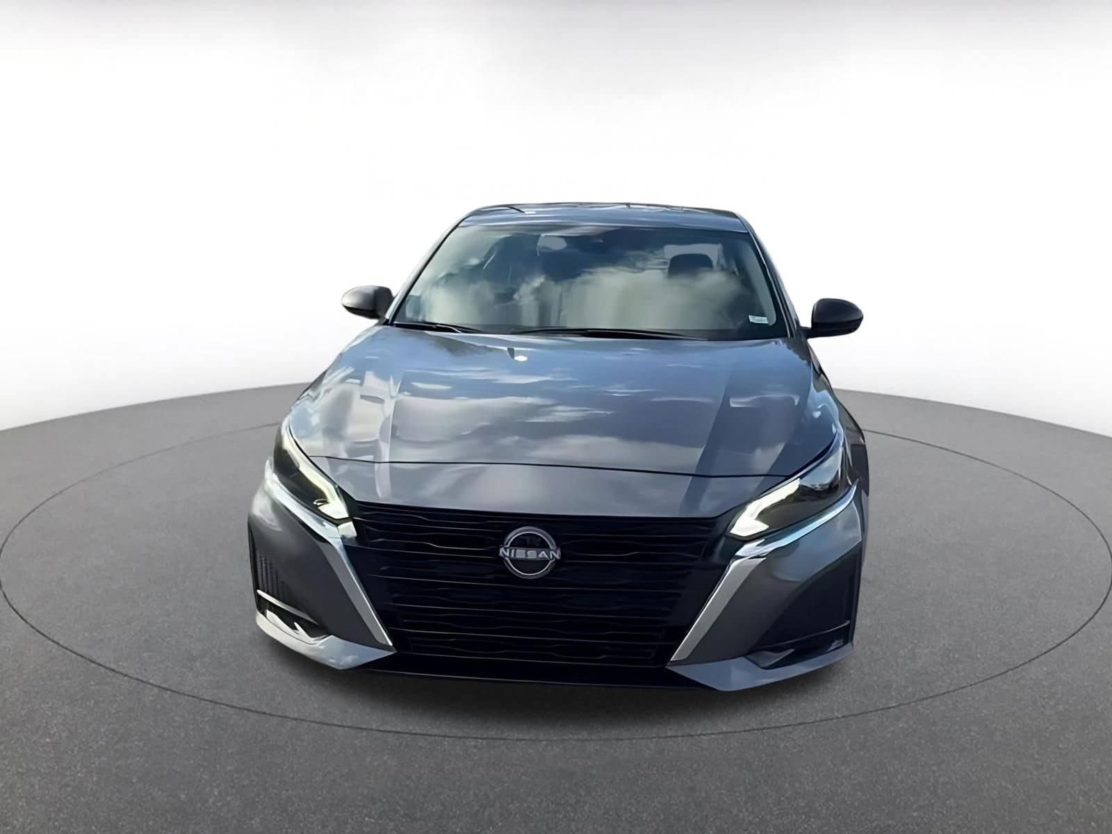 Thumbnail: 2025 Nissan Altima - 4