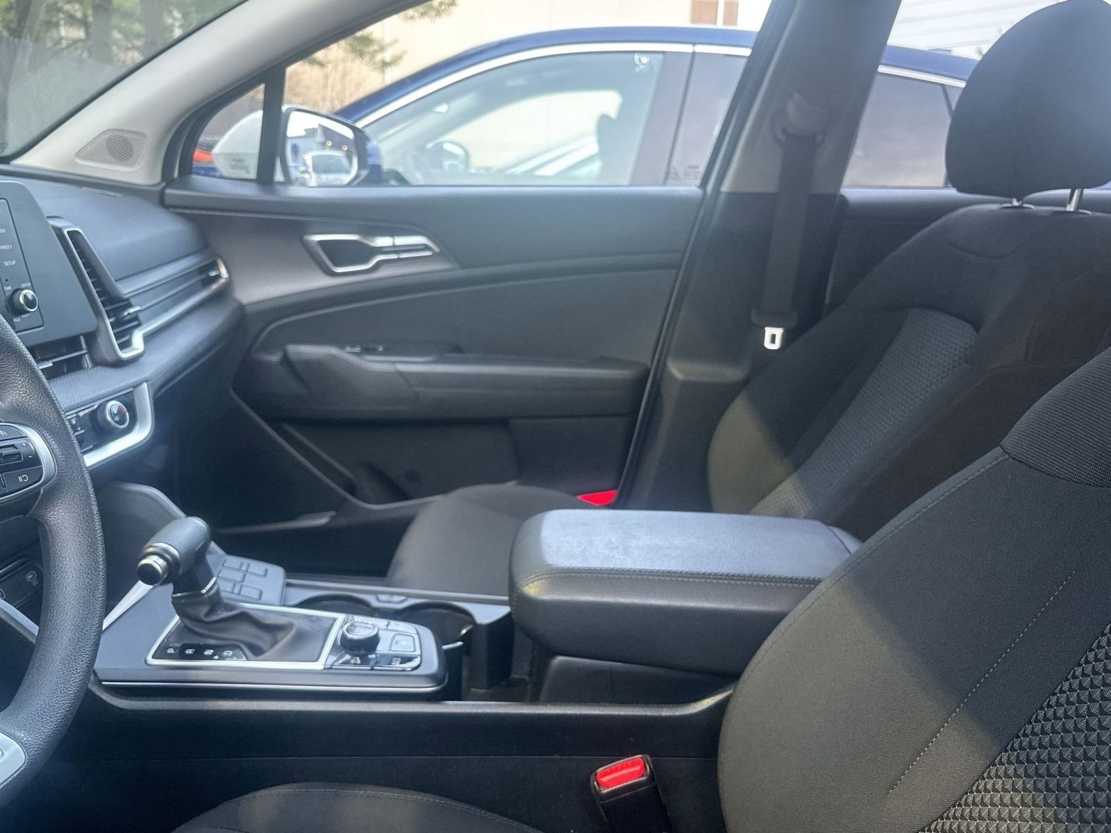 Thumbnail: 2025 Kia Sportage - 10