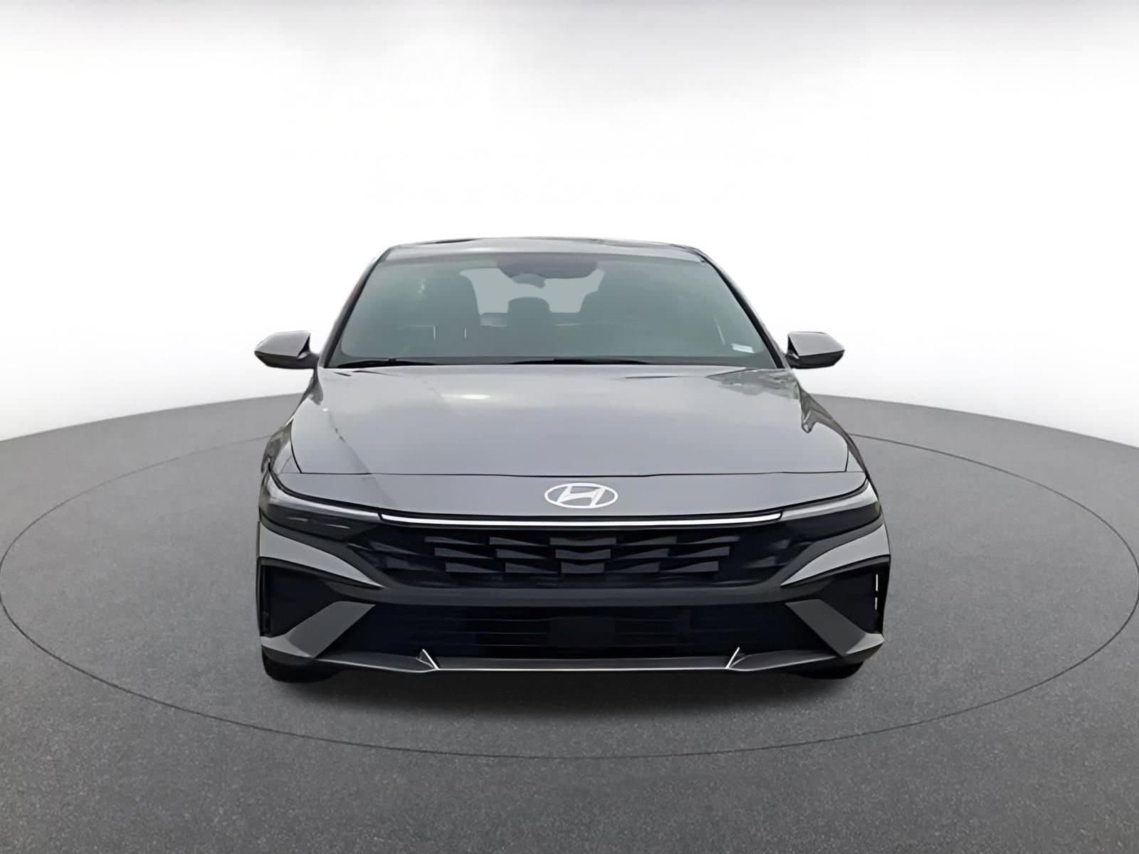 Thumbnail: 2025 Hyundai Elantra - 4