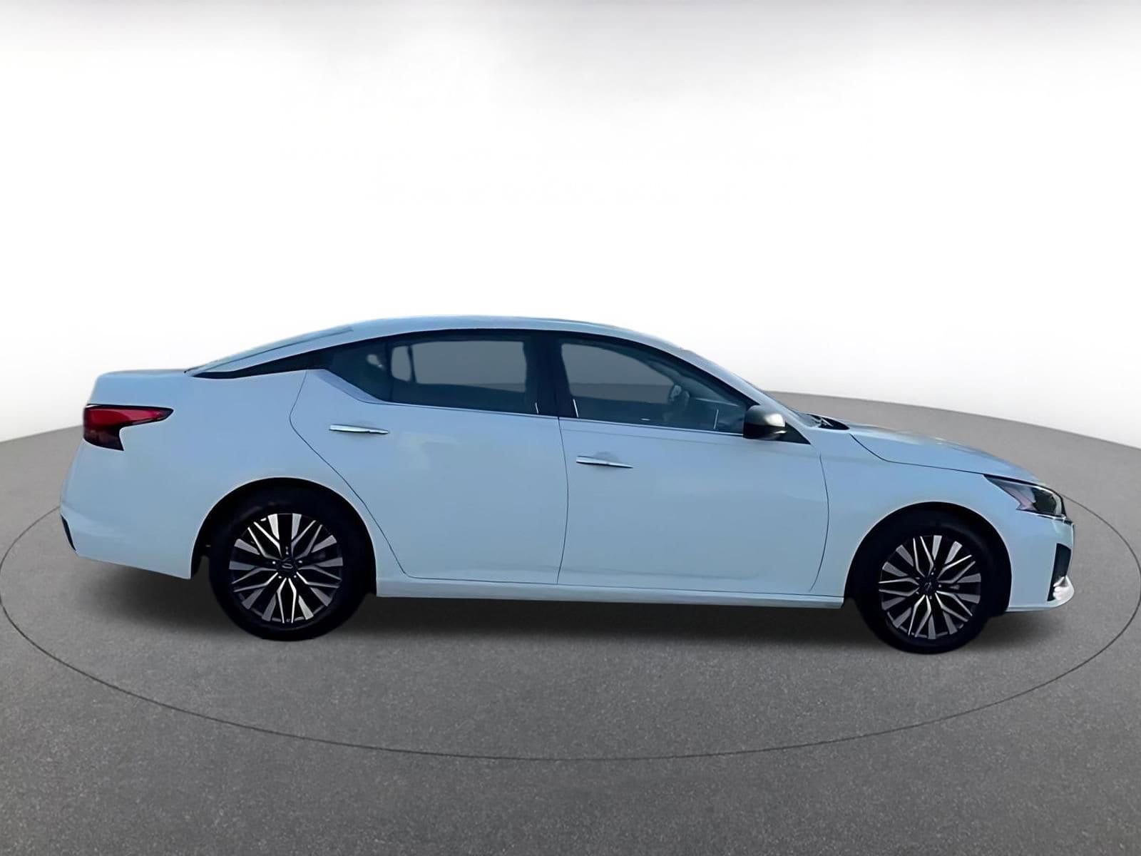 Thumbnail: 2025 Nissan Altima - 14