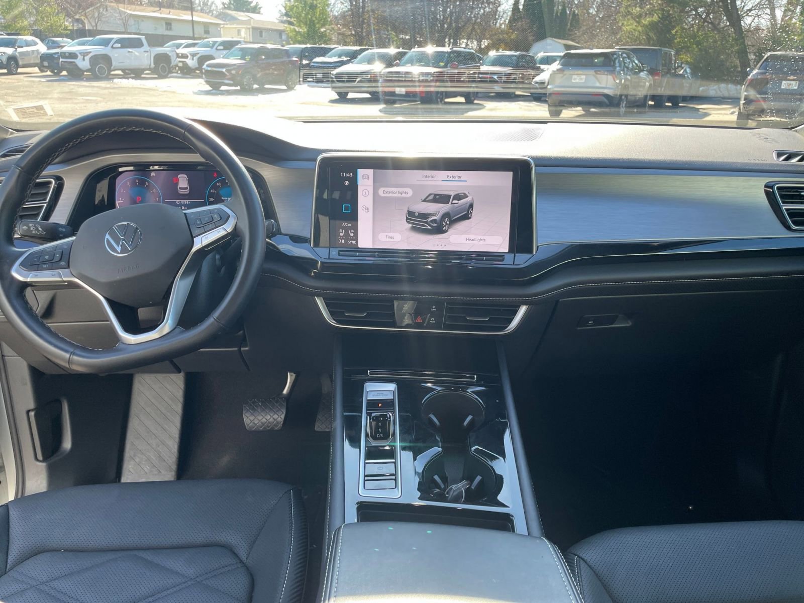 Thumbnail: 2025 Volkswagen Atlas - 31