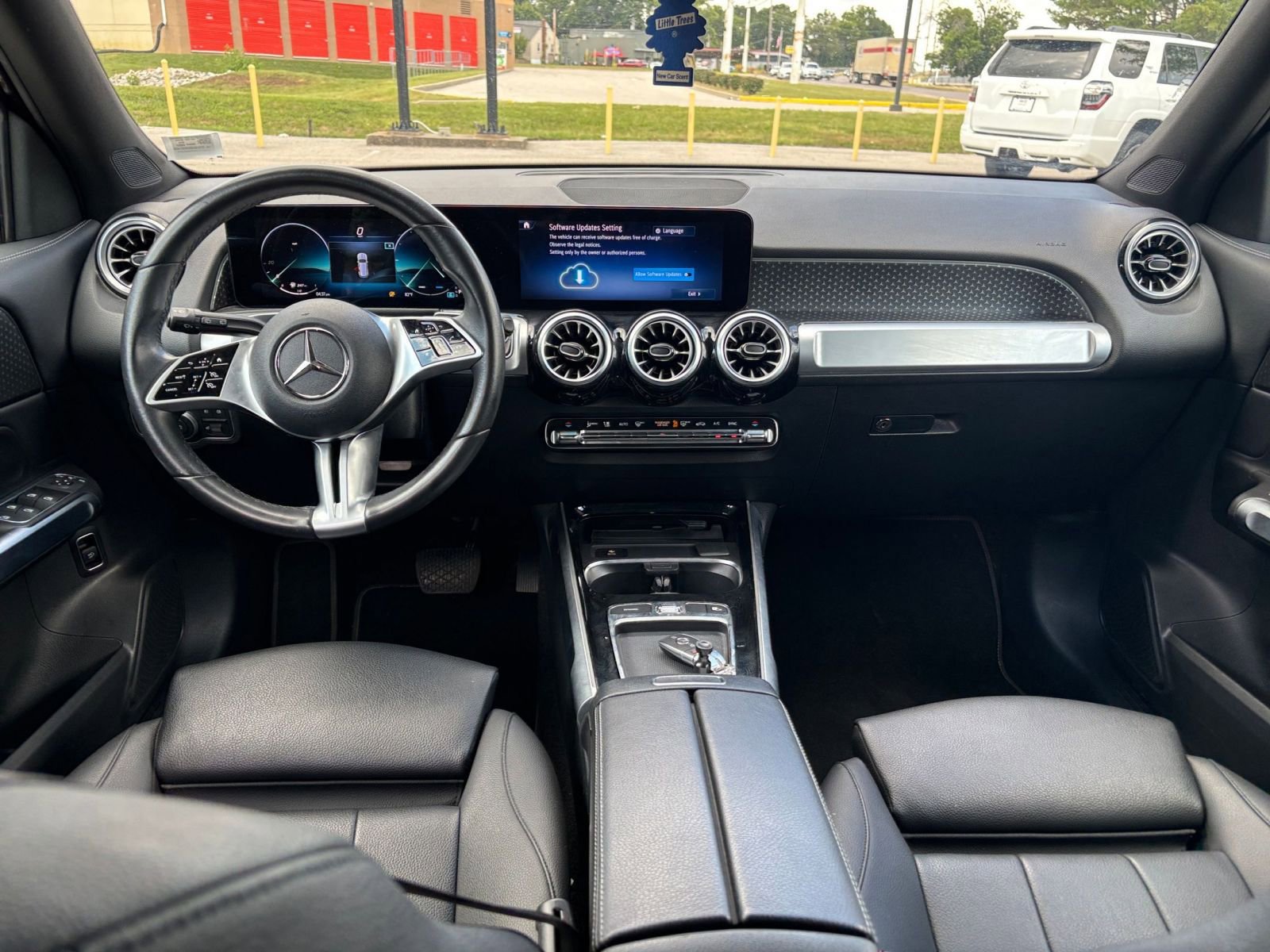 Thumbnail: 2024 Mercedes-Benz GLB - 31