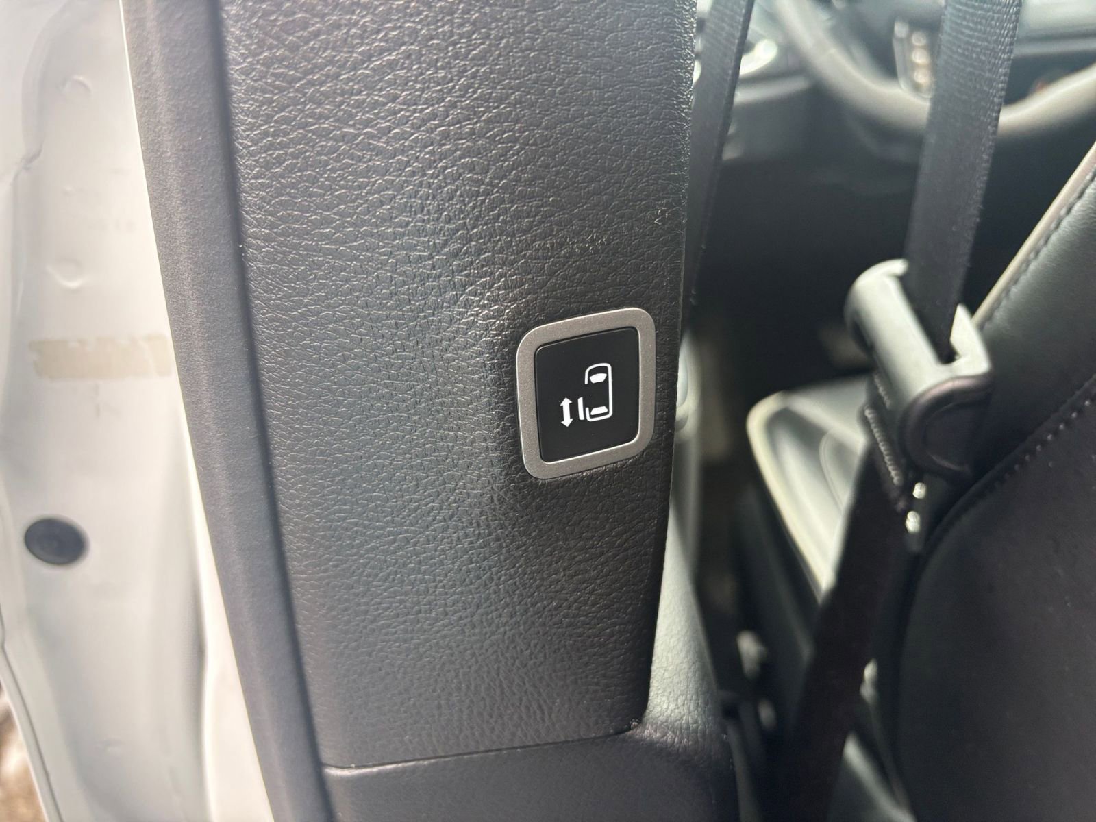 Thumbnail: 2025 Chrysler Pacifica - 25