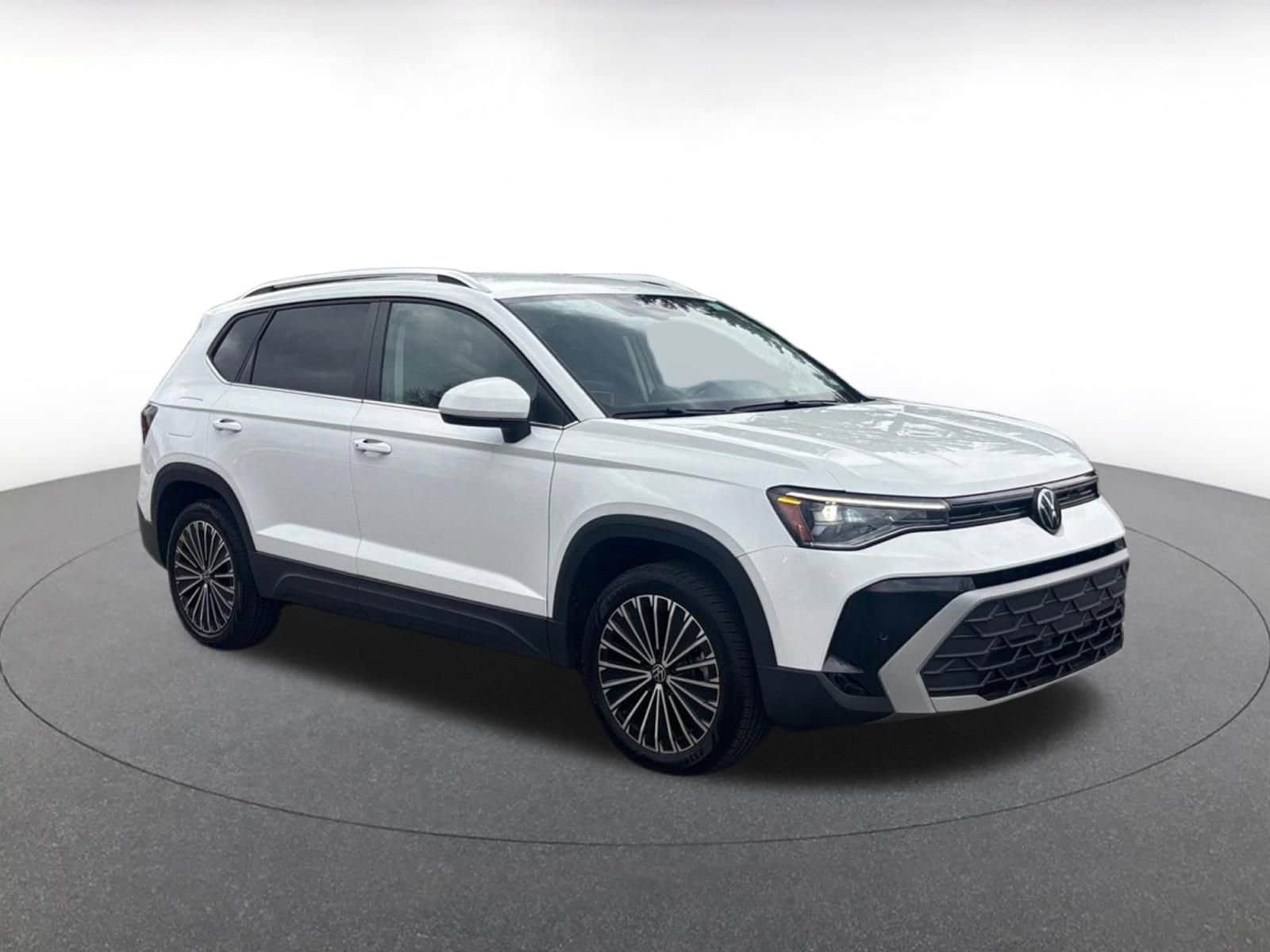 Thumbnail: 2025 Volkswagen Taos - 1