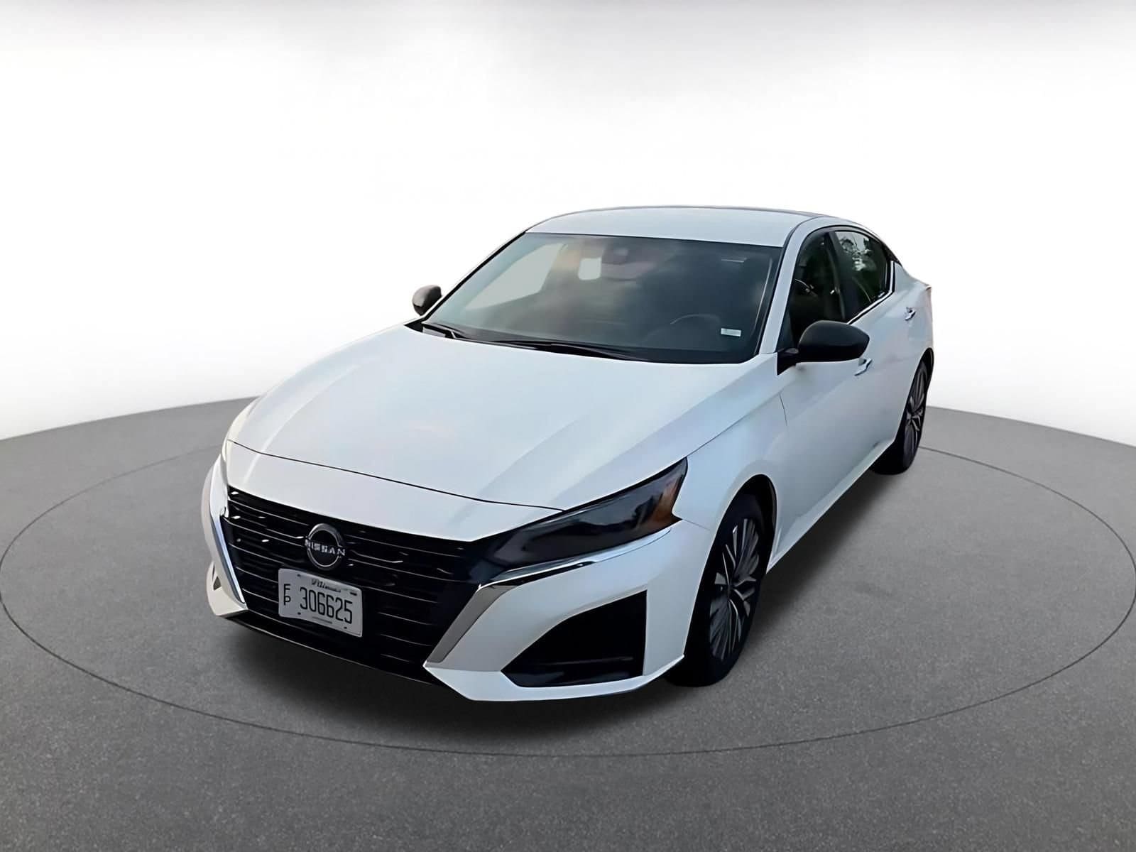 Thumbnail: 2025 Nissan Altima - 7