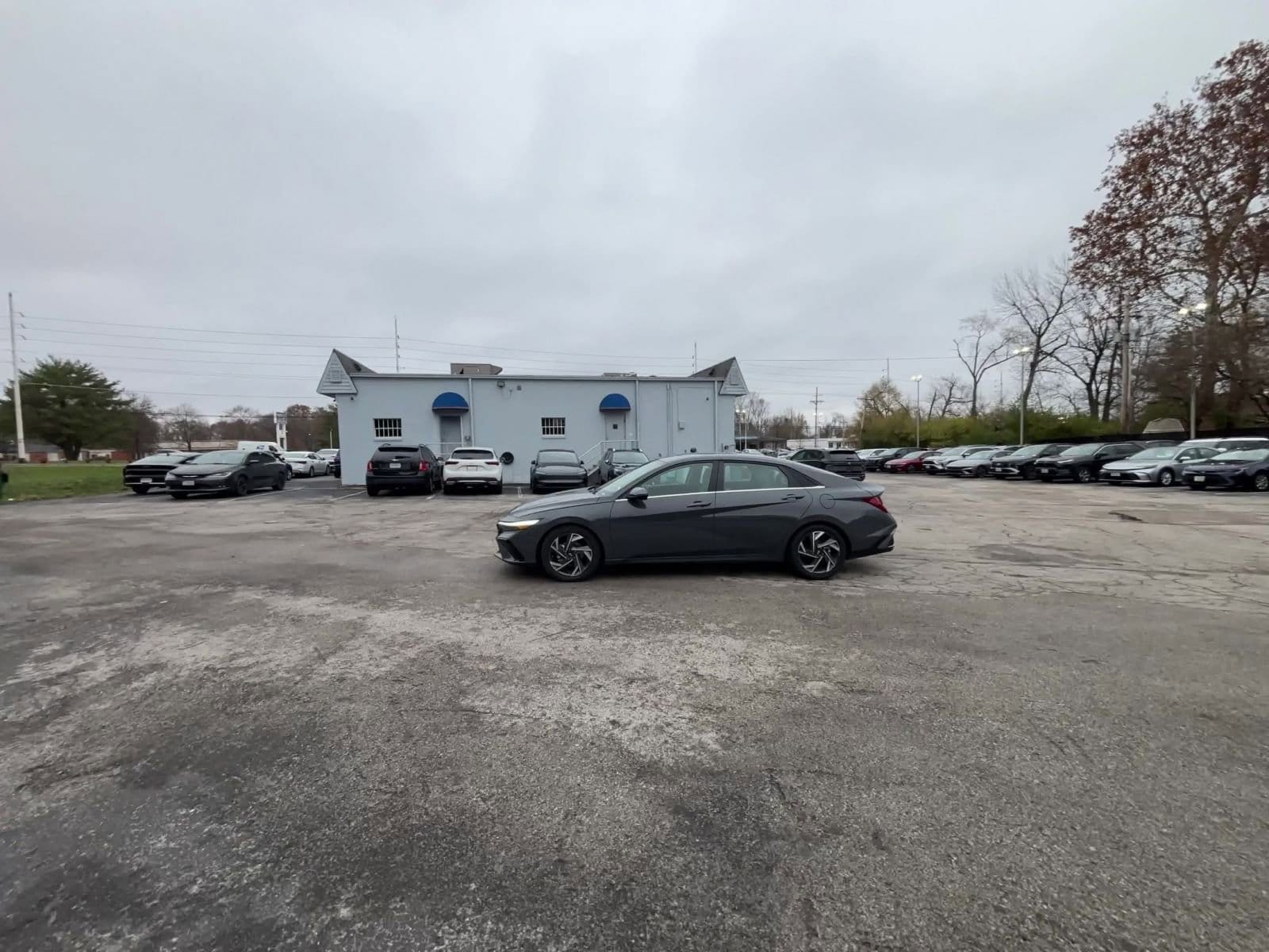 Thumbnail: 2025 Hyundai Elantra - 15