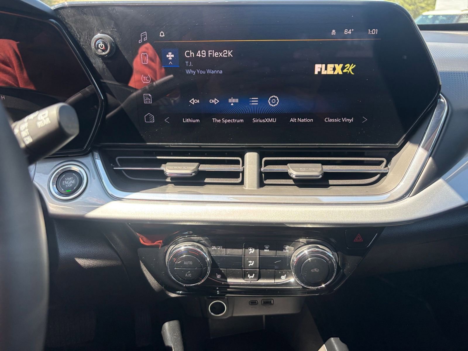 Thumbnail: 2025 Chevrolet Trax - 17