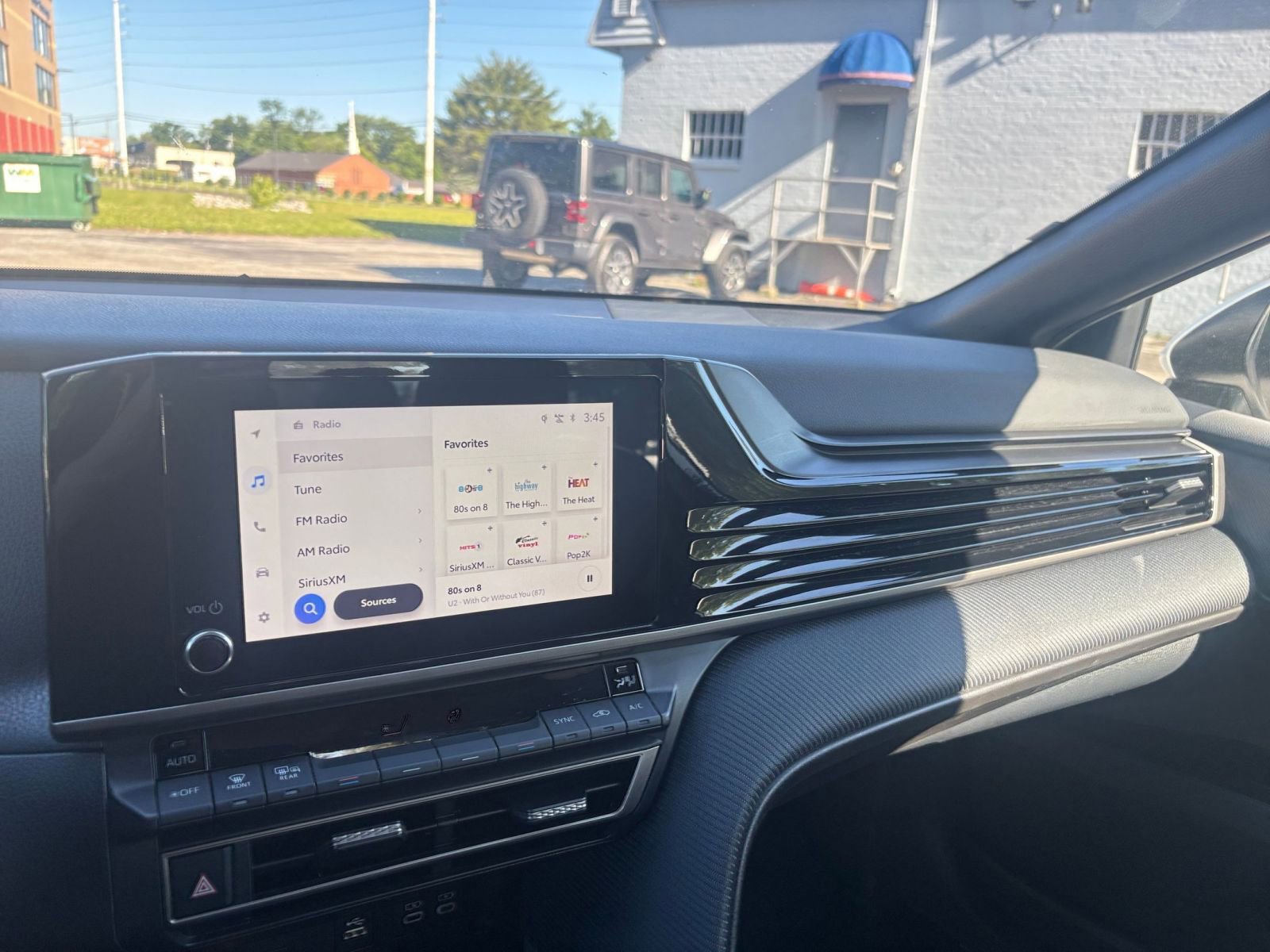 Thumbnail: 2025 Toyota Camry - 34