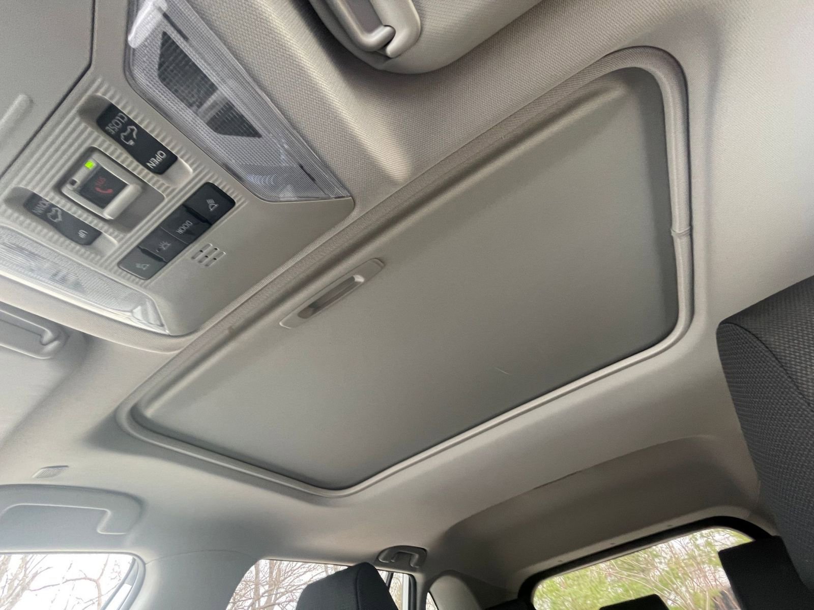 Thumbnail: 2025 Toyota RAV4 - 27