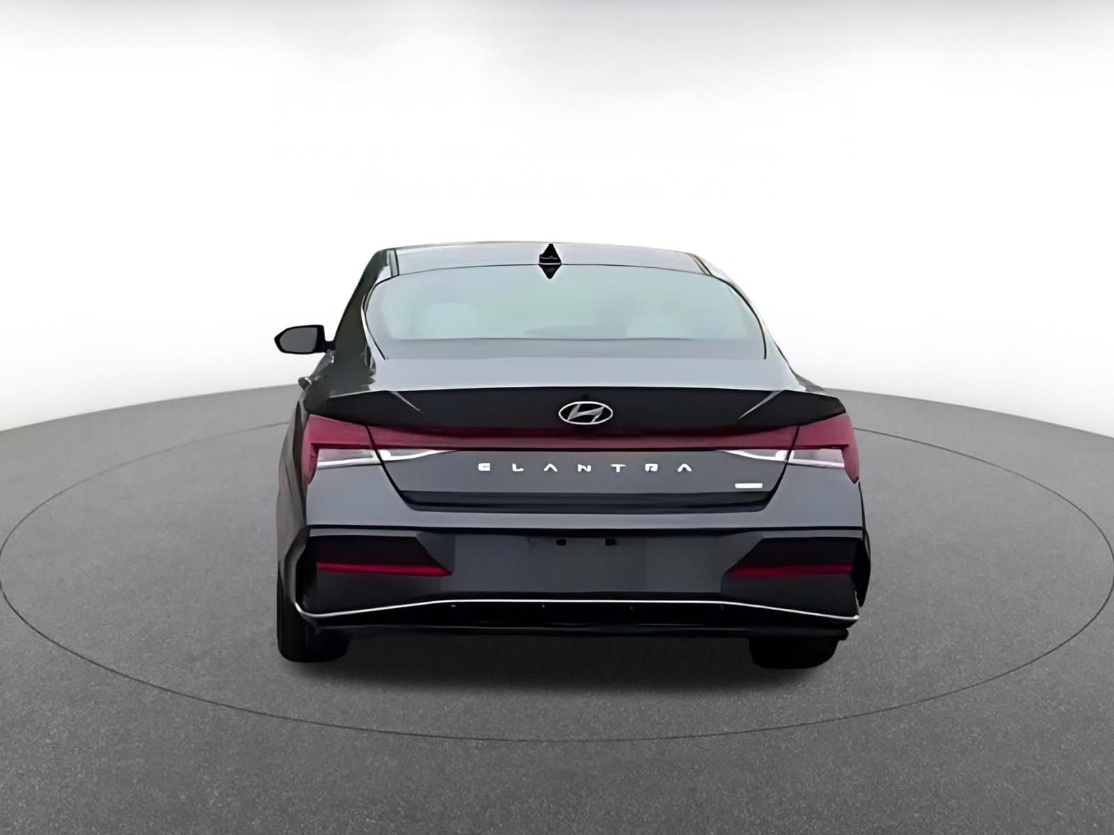 Thumbnail: 2025 Hyundai Elantra - 10