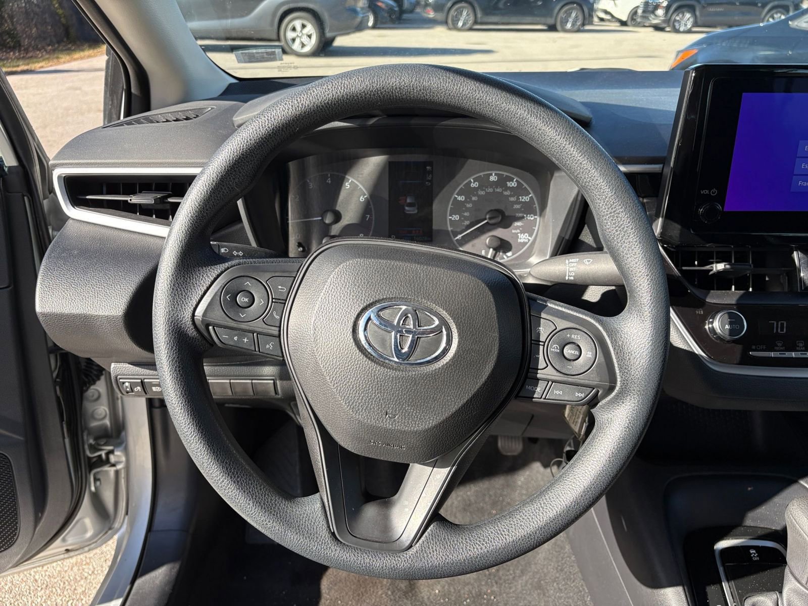 Thumbnail: 2025 Toyota Corolla - 32