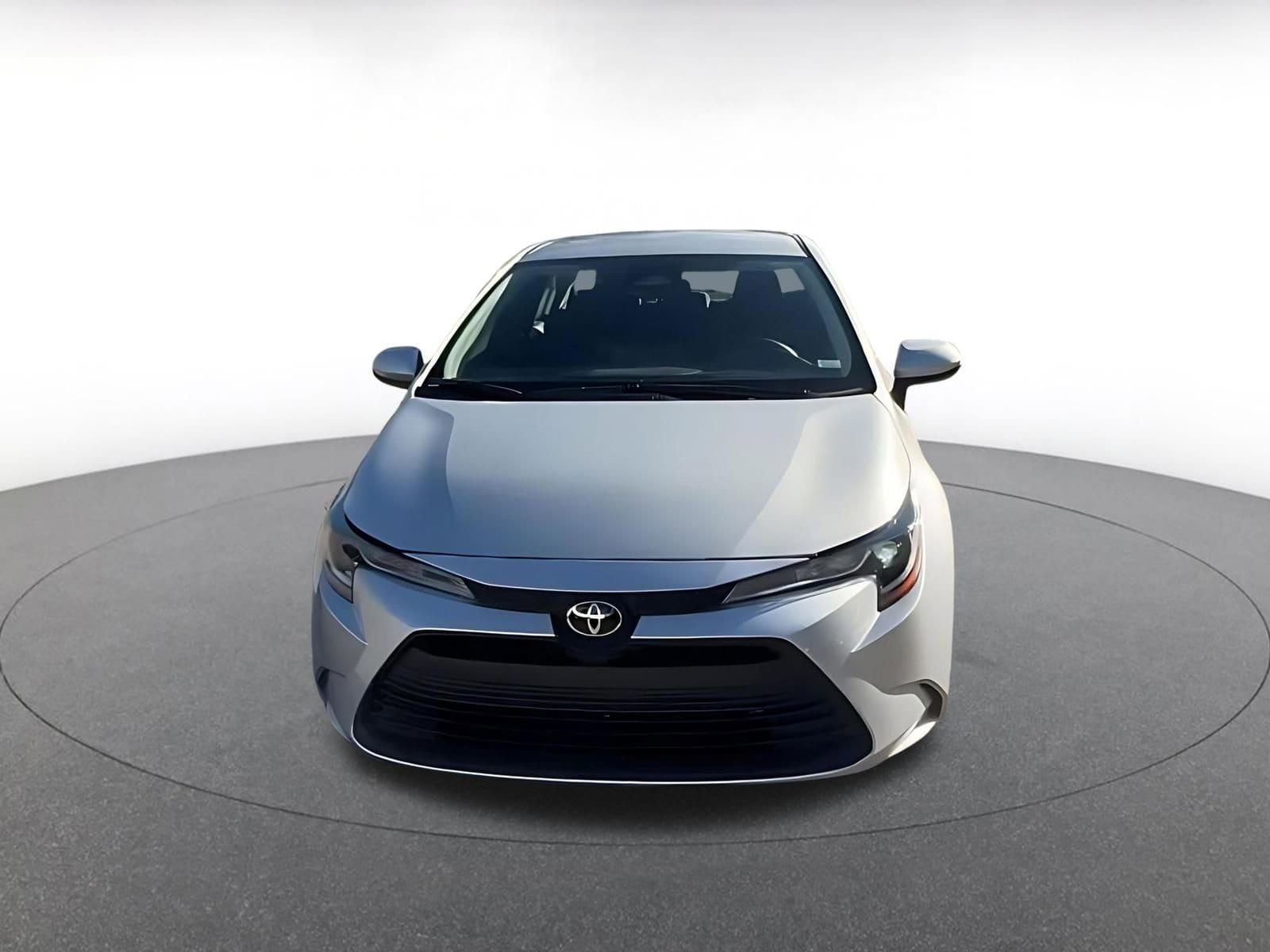 Thumbnail: 2025 Toyota Corolla - 4
