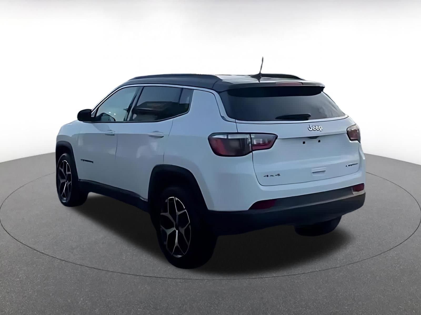 Thumbnail: 2025 Jeep Compass - 9