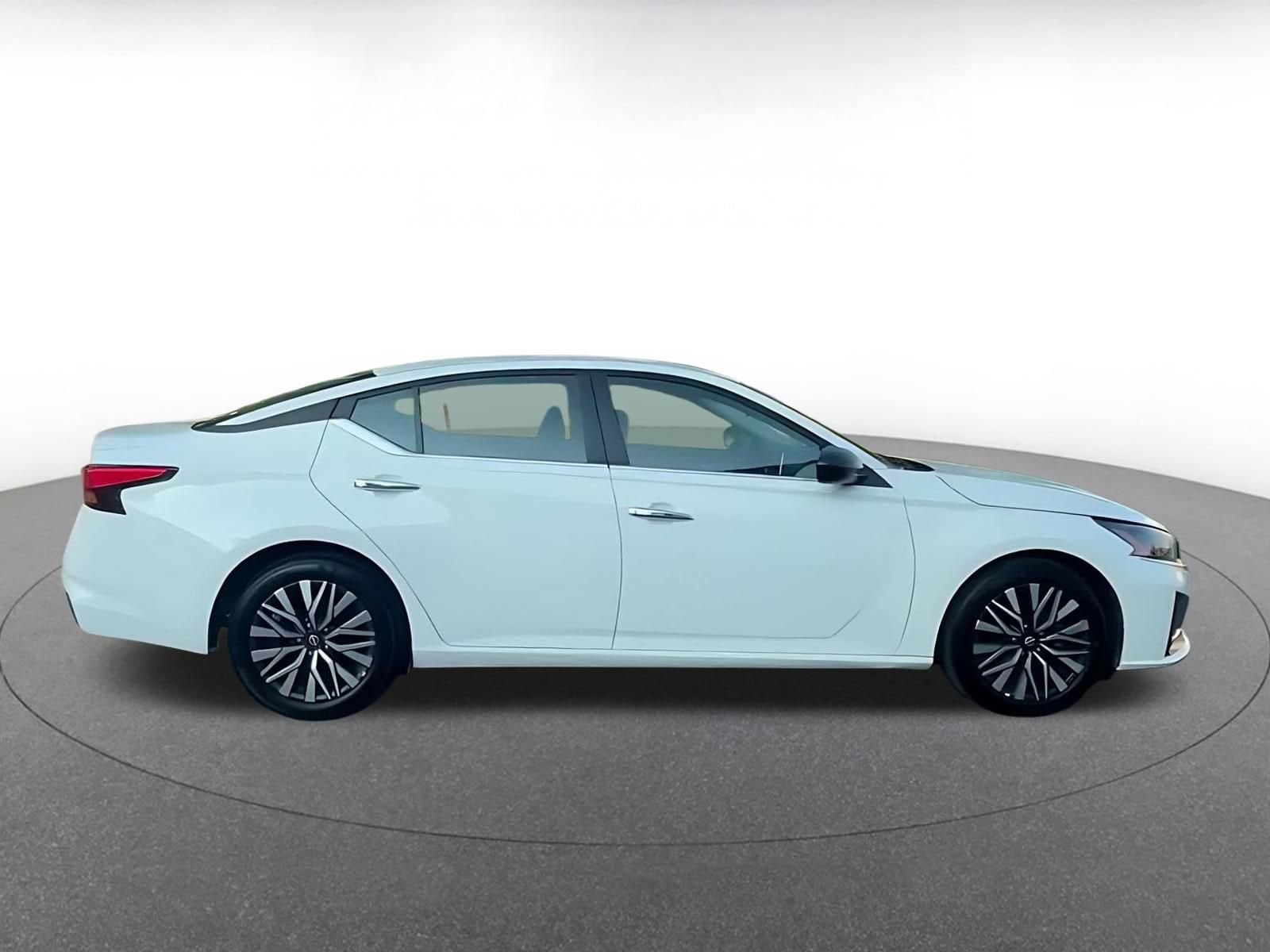Thumbnail: 2025 Nissan Altima - 13