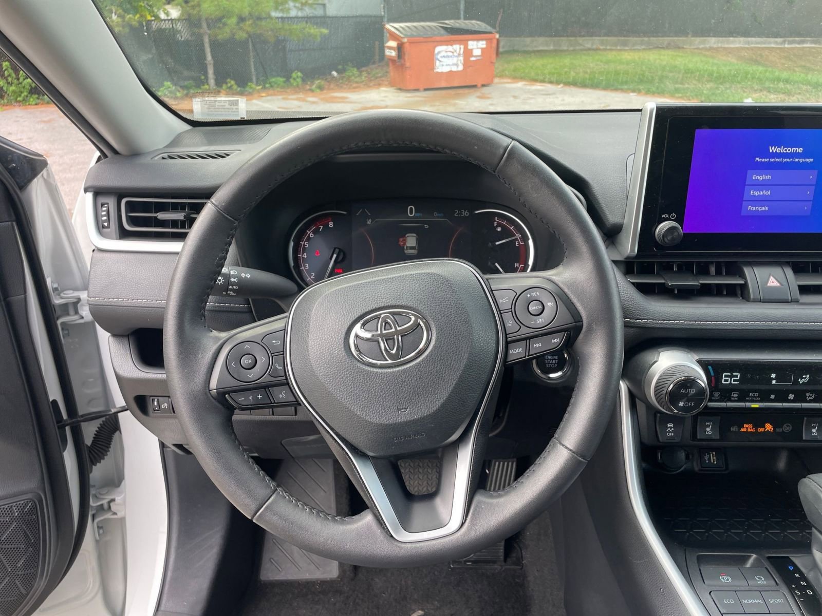 Thumbnail: 2025 Toyota RAV4 - 32