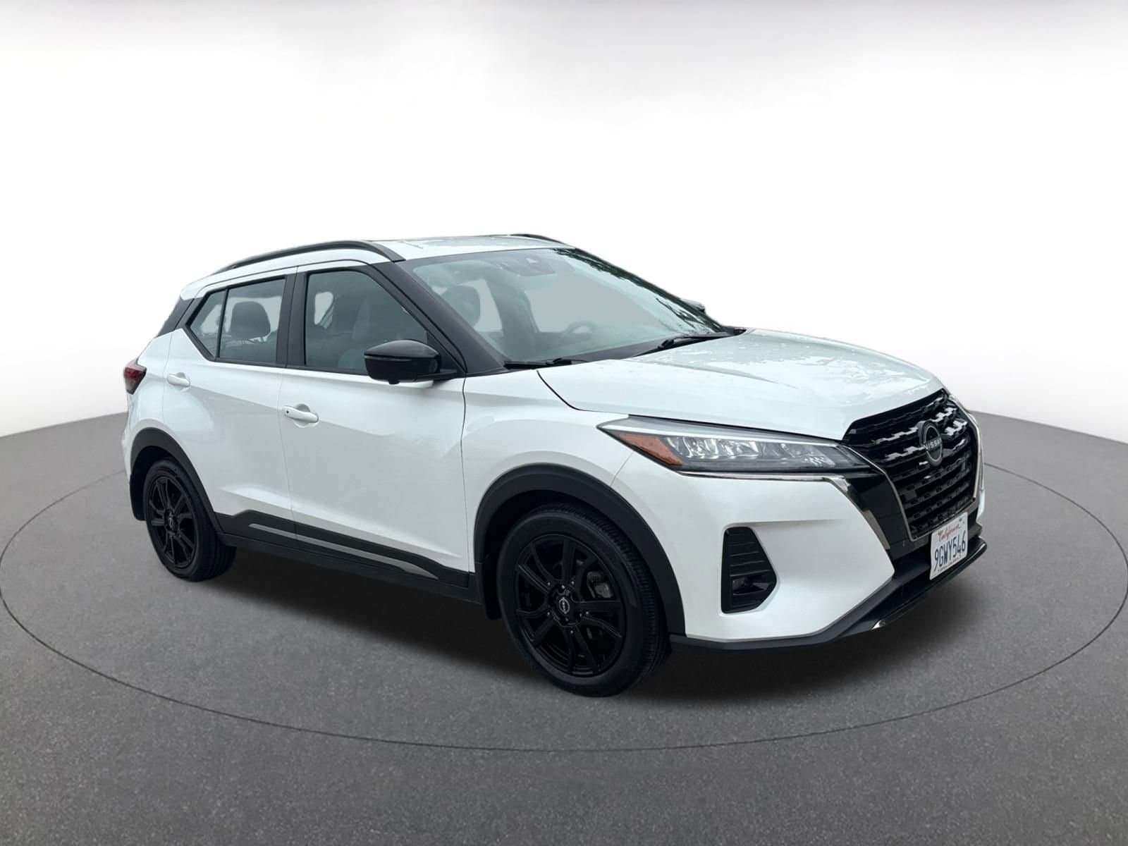 Thumbnail: 2023 Nissan Kicks - 1