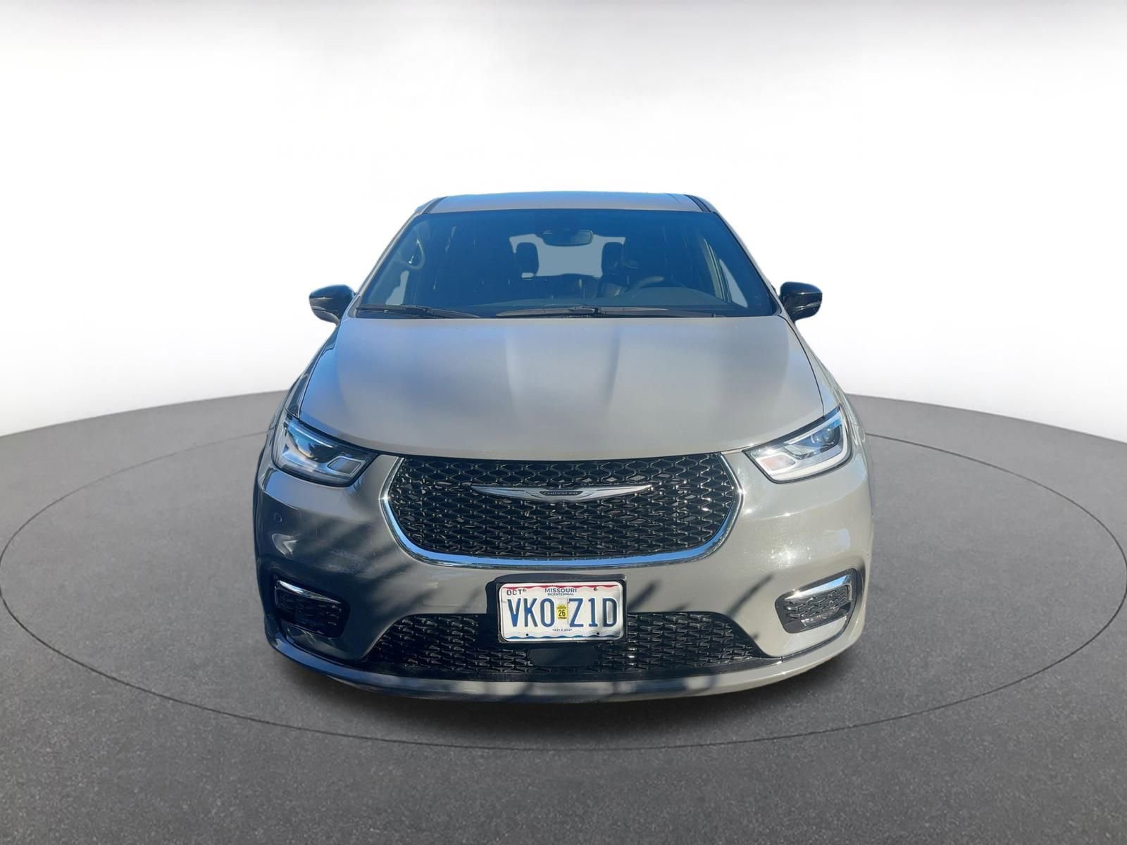 Thumbnail: 2025 Chrysler Pacifica - 3