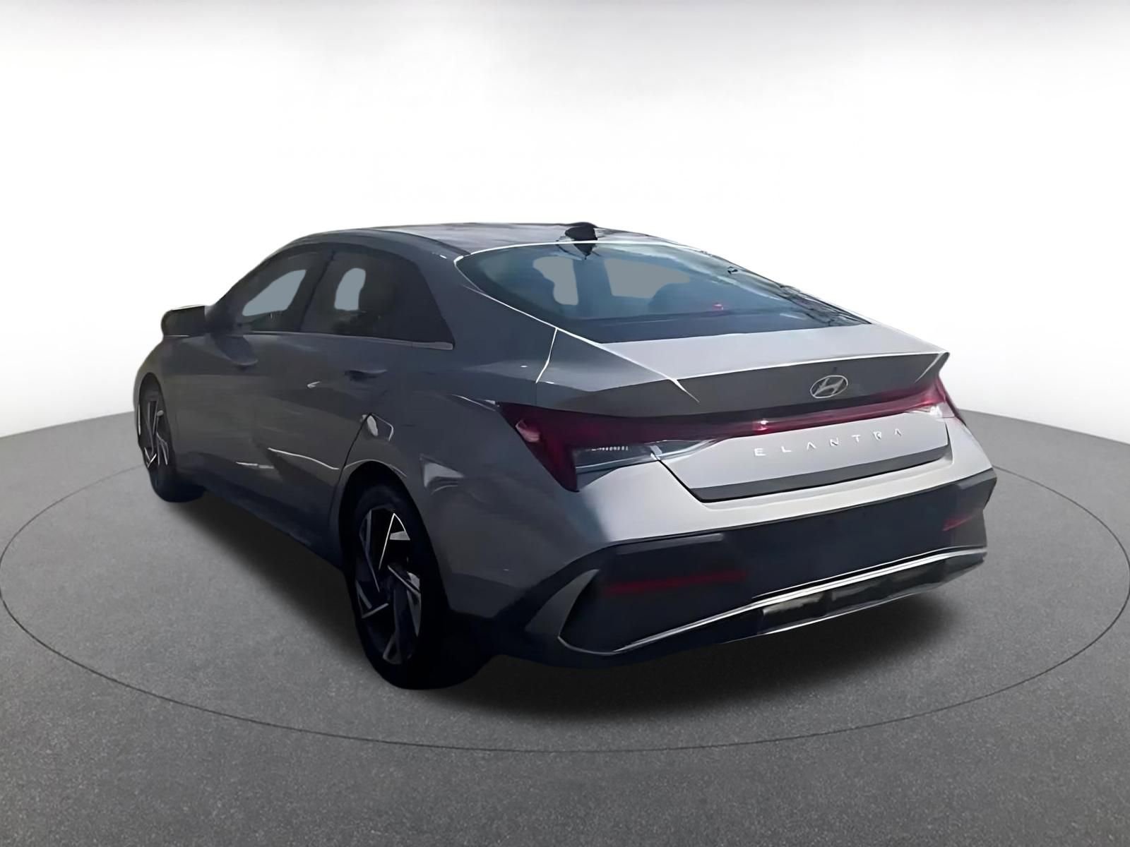 Thumbnail: 2025 Hyundai Elantra - 10