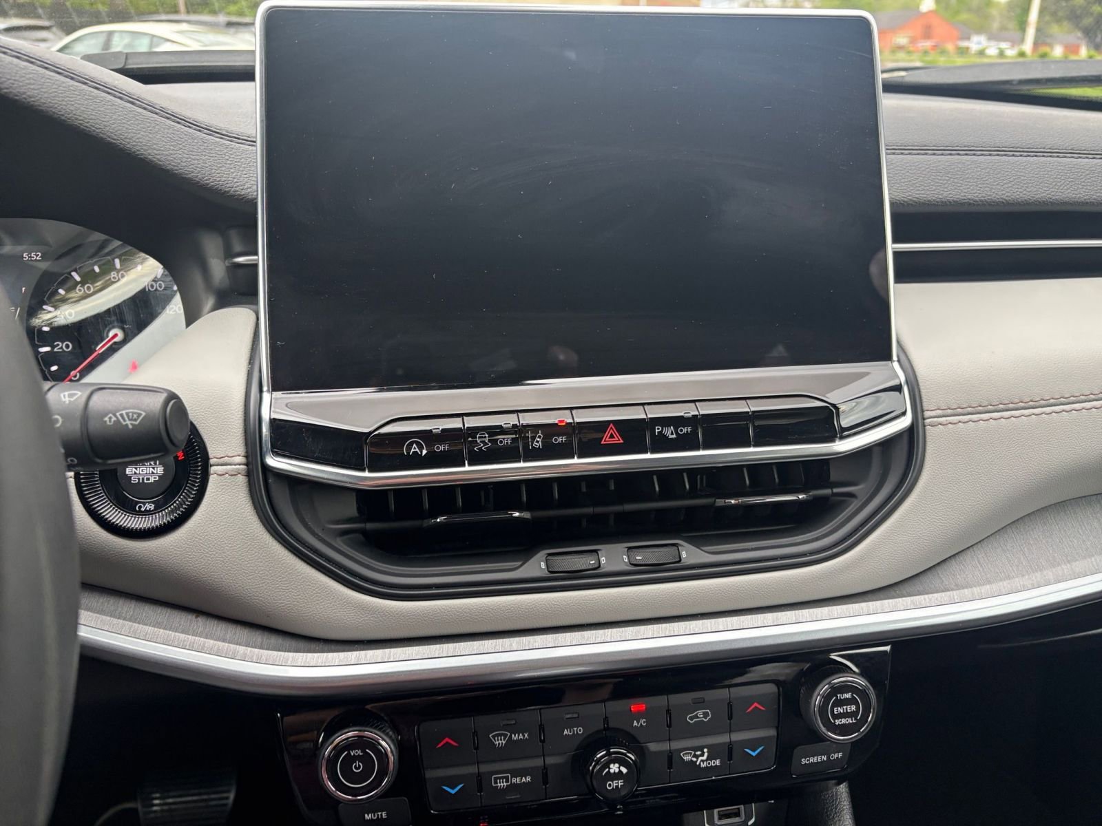 Thumbnail: 2025 Jeep Compass - 17