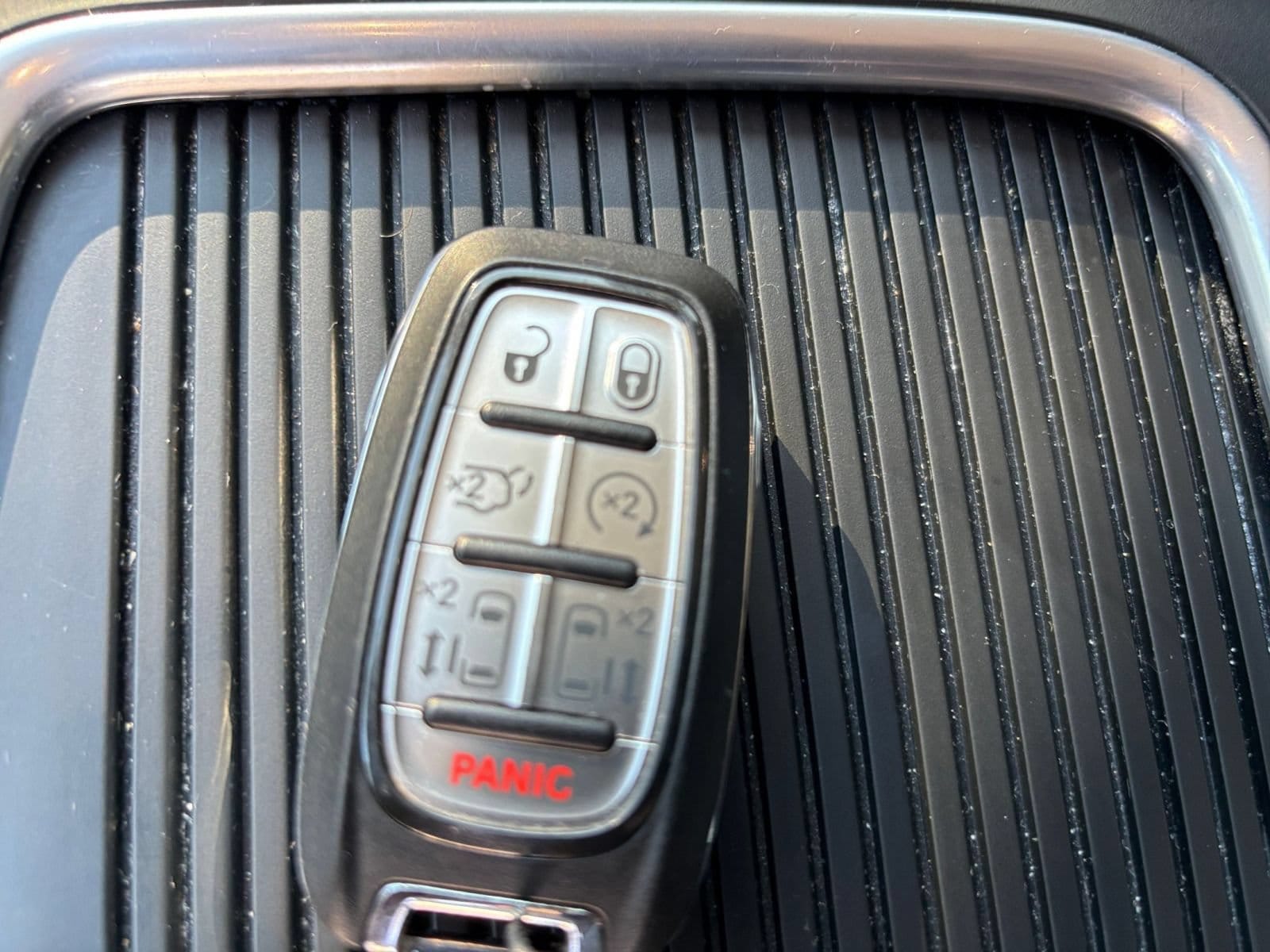 Thumbnail: 2024 Chrysler Pacifica - 24