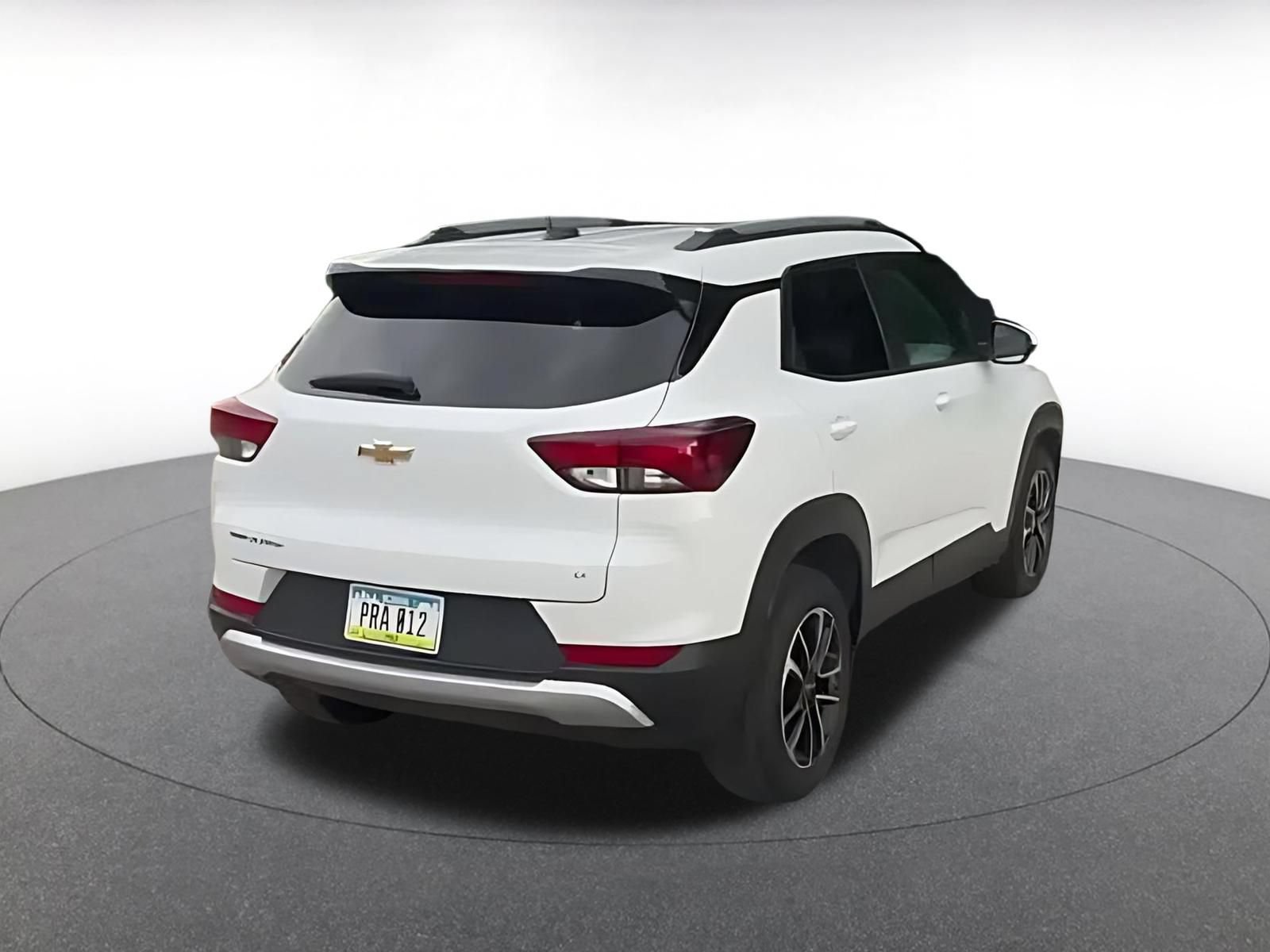Thumbnail: 2025 Chevrolet TrailBlazer - 14
