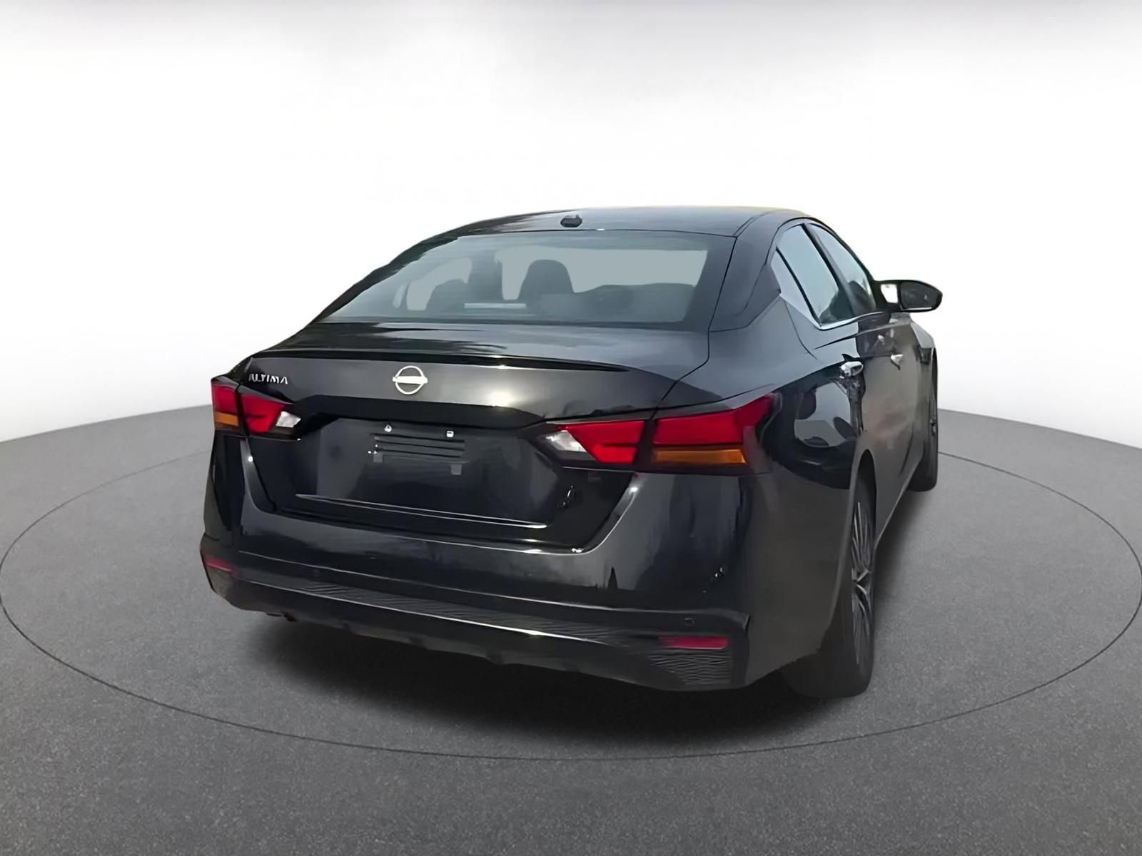 Thumbnail: 2025 Nissan Altima - 14