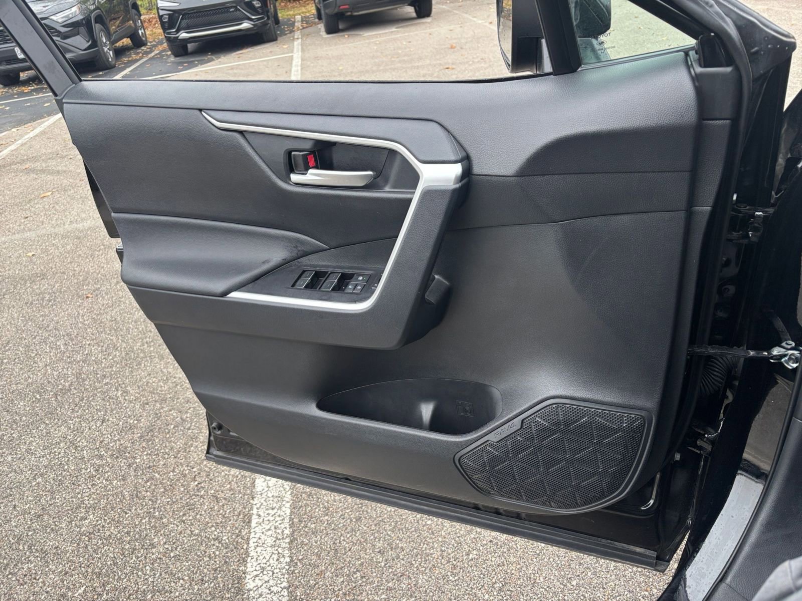 Thumbnail: 2025 Toyota RAV4 - 20