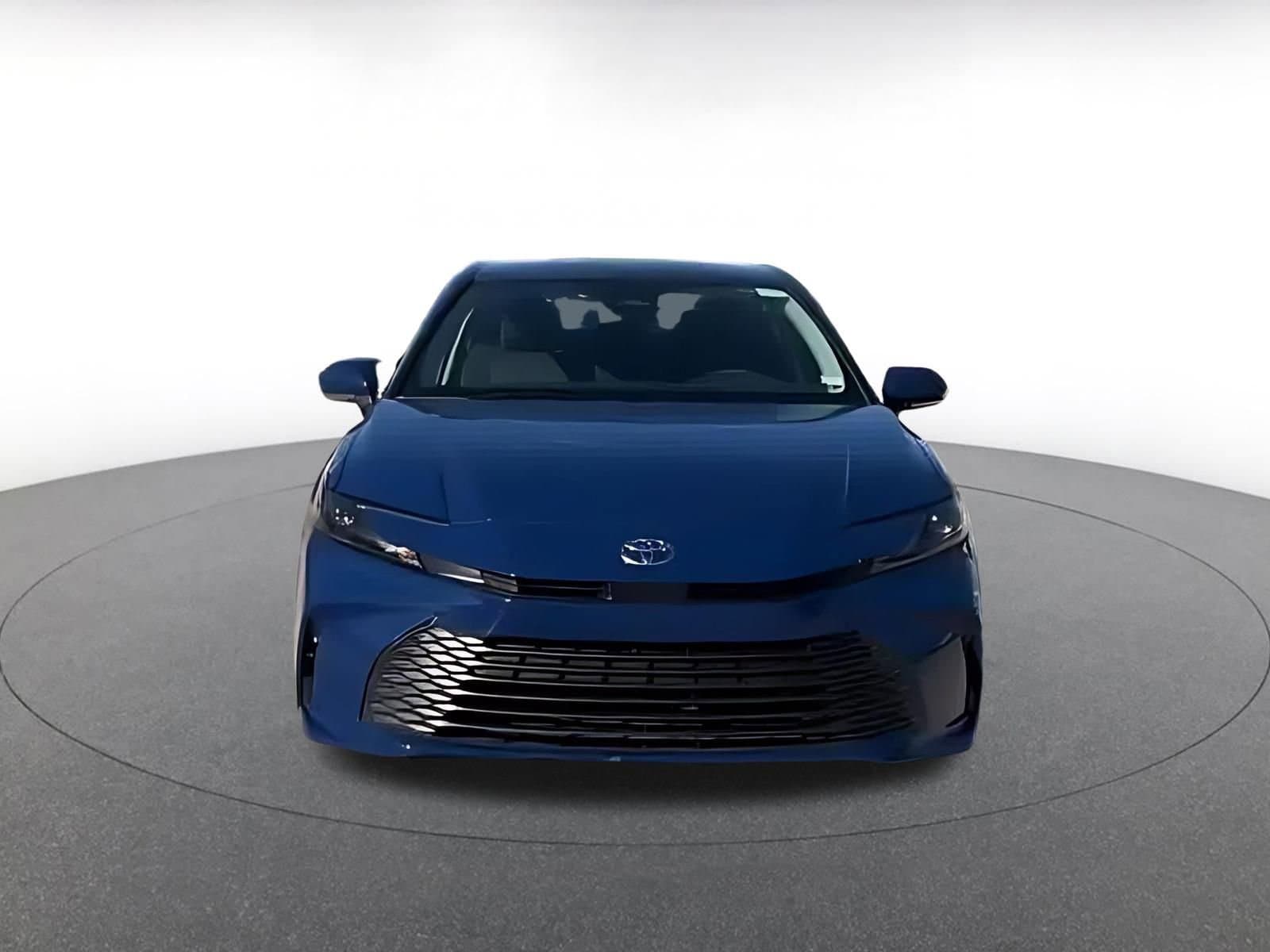 Thumbnail: 2025 Toyota Camry - 4