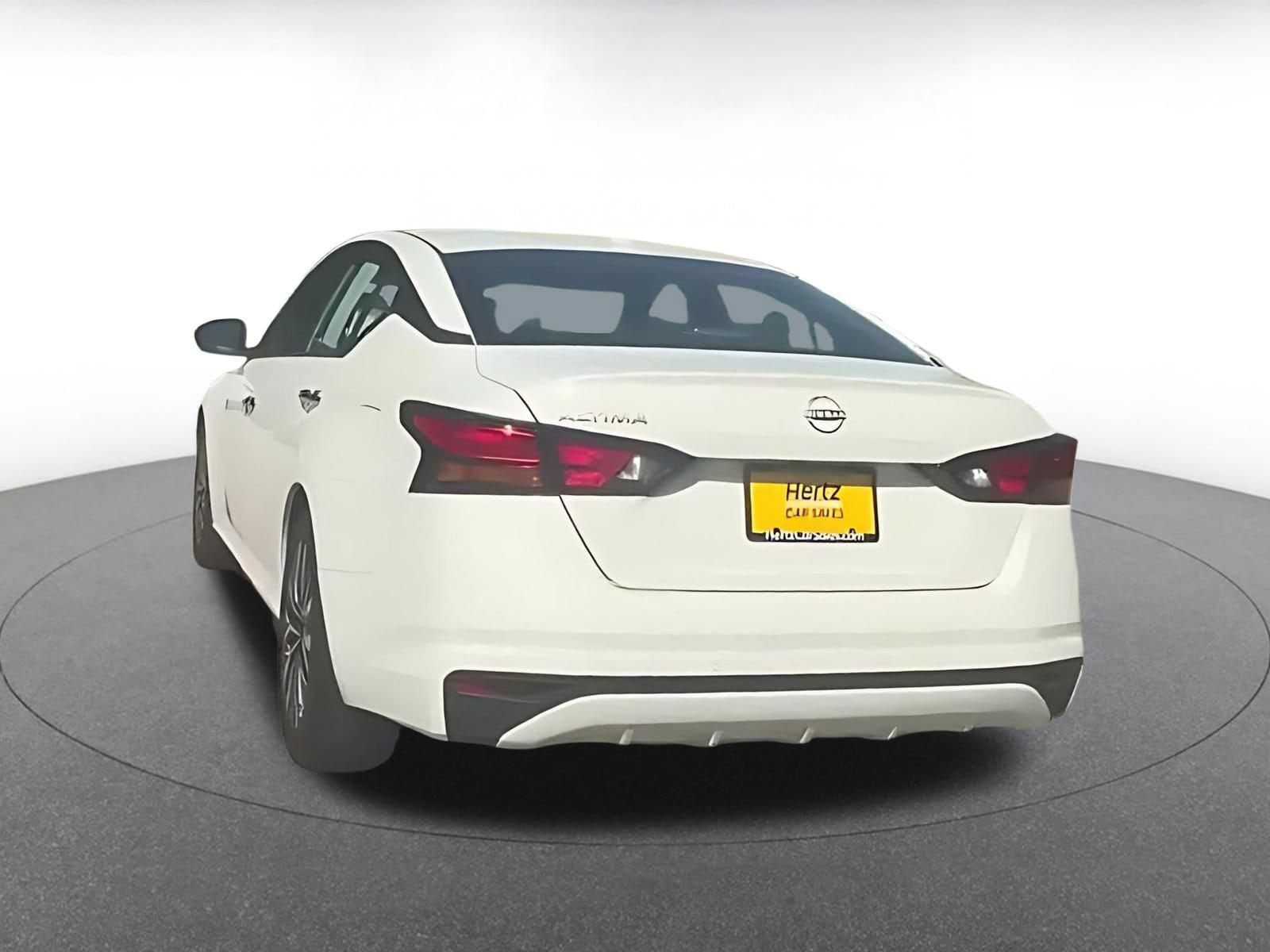 Thumbnail: 2025 Nissan Altima - 9