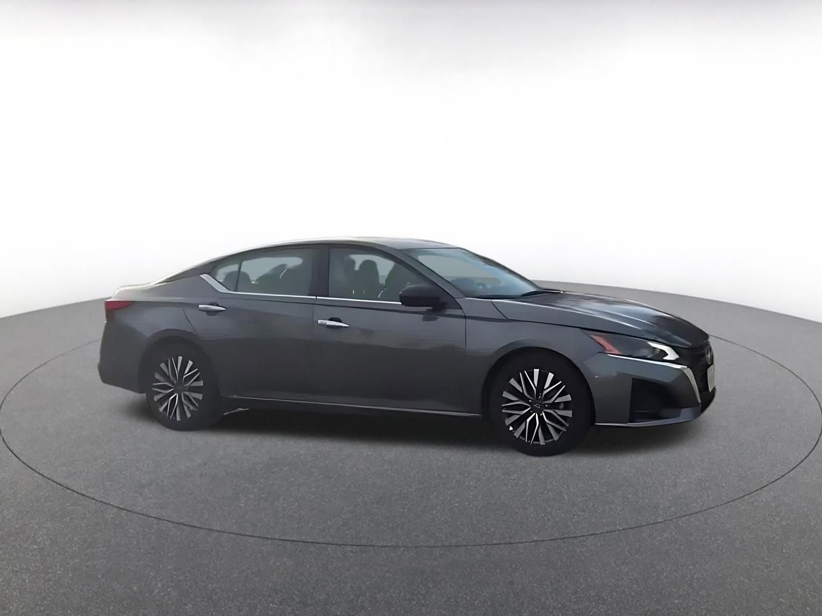 Thumbnail: 2025 Nissan Altima - 14