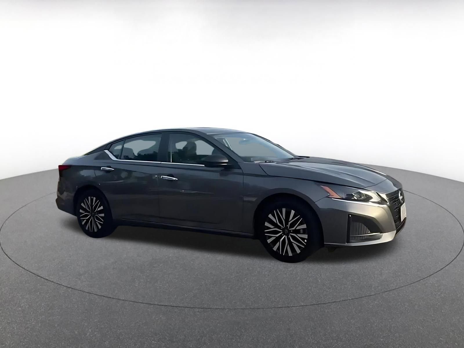 Thumbnail: 2025 Nissan Altima - 2
