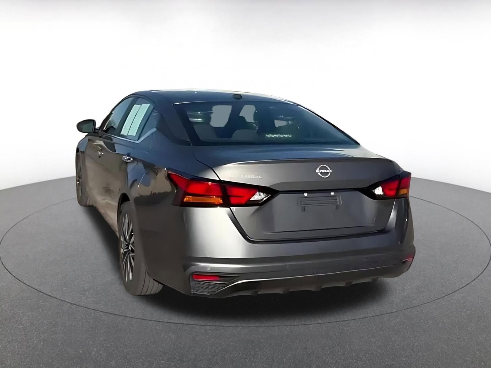 Thumbnail: 2025 Nissan Altima - 10