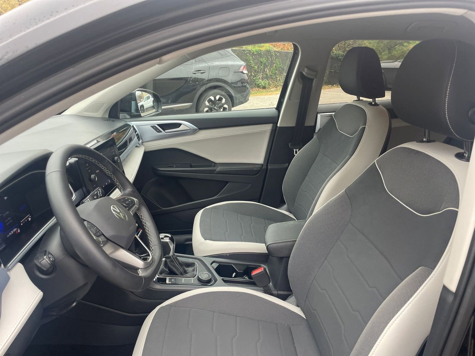 Thumbnail: 2025 Volkswagen Taos - 24