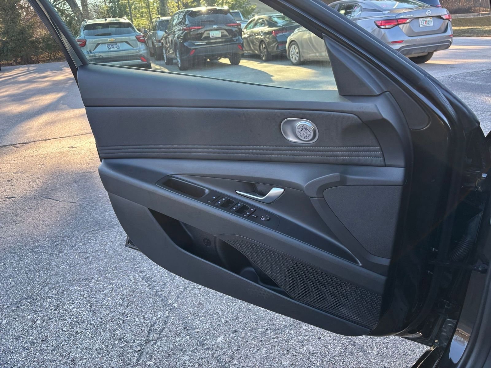 Thumbnail: 2025 Hyundai Elantra - 20