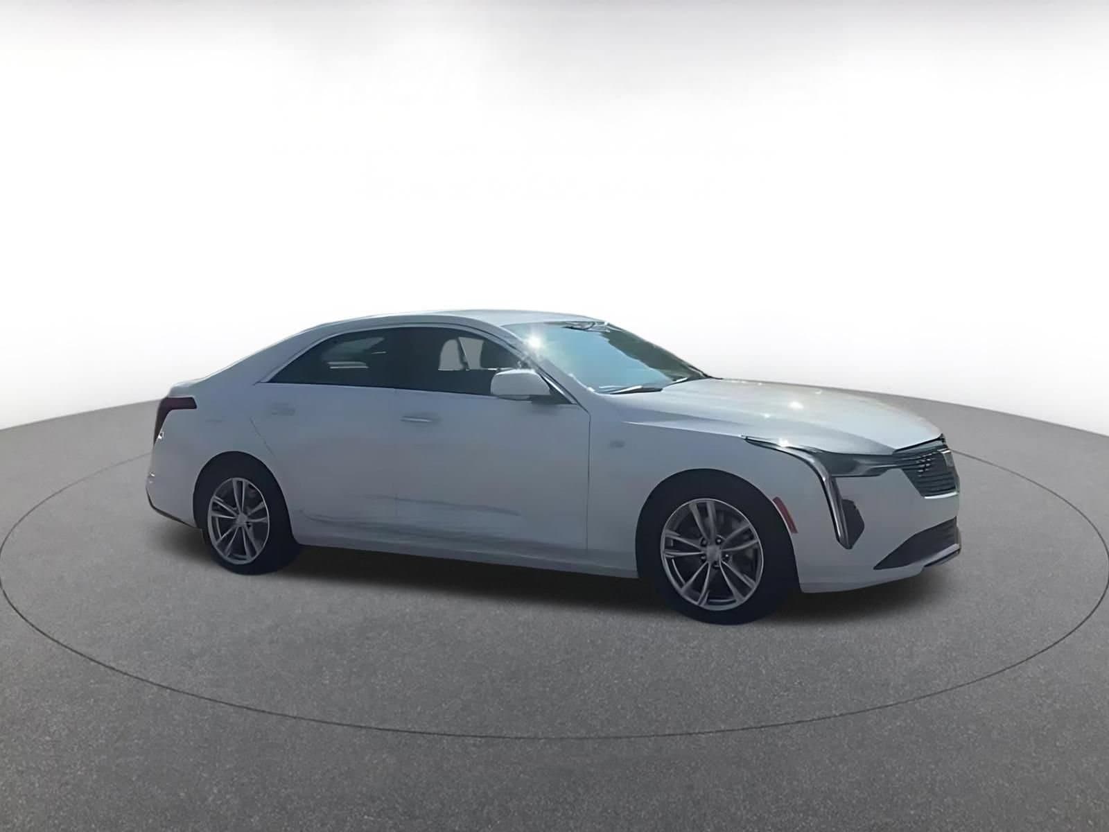 Thumbnail: 2026 Cadillac CT4 - 2
