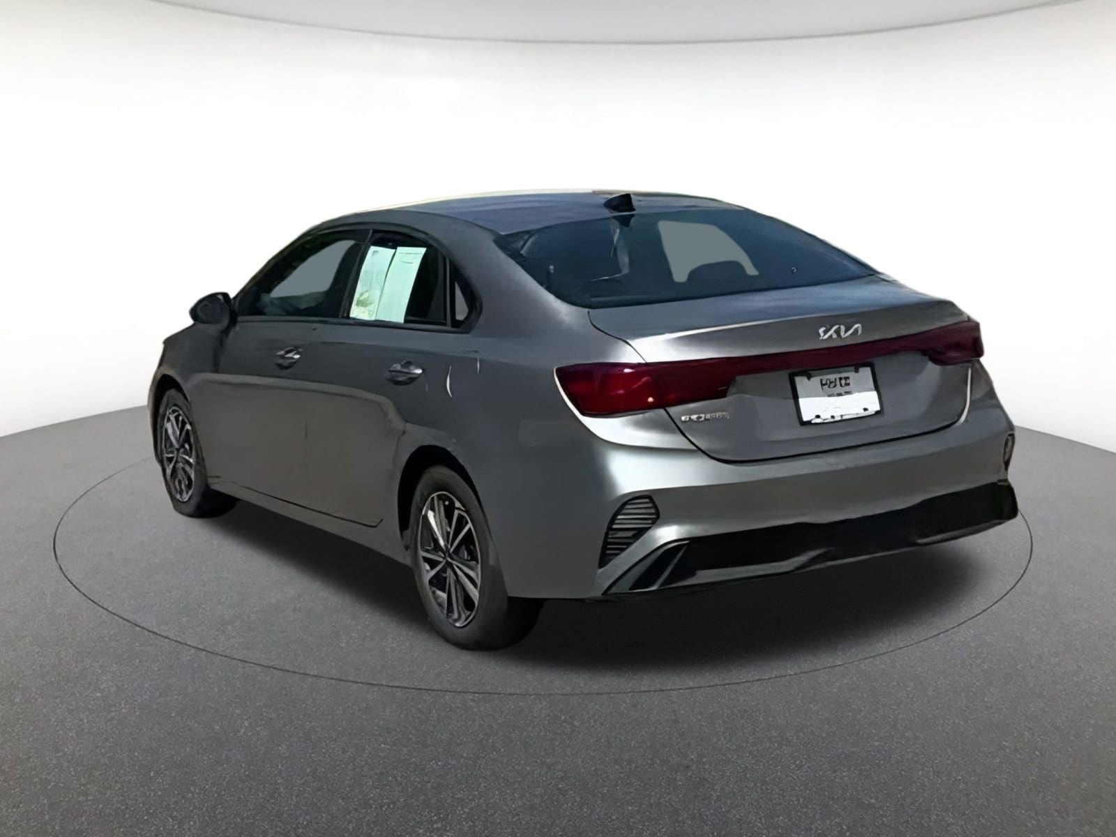 Thumbnail: 2024 Kia Forte - 10