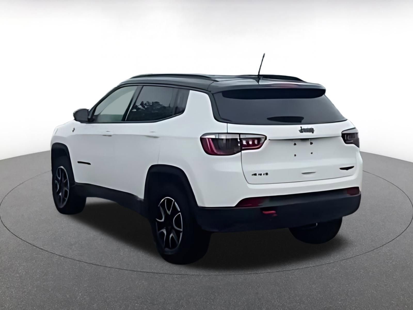 Thumbnail: 2025 Jeep Compass - 16