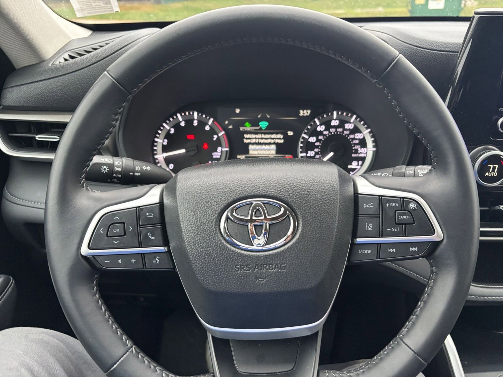 Thumbnail: 2025 Toyota Highlander - 32