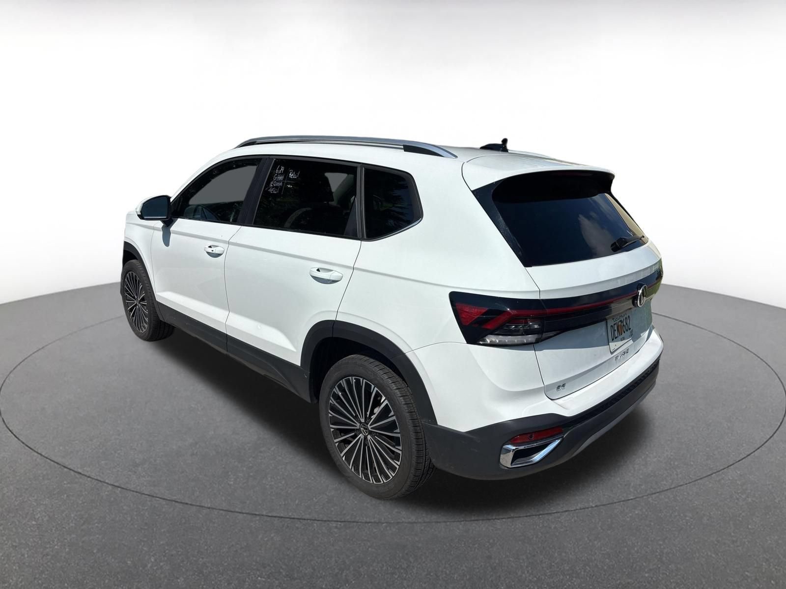 Thumbnail: 2026 Volkswagen Taos - 4