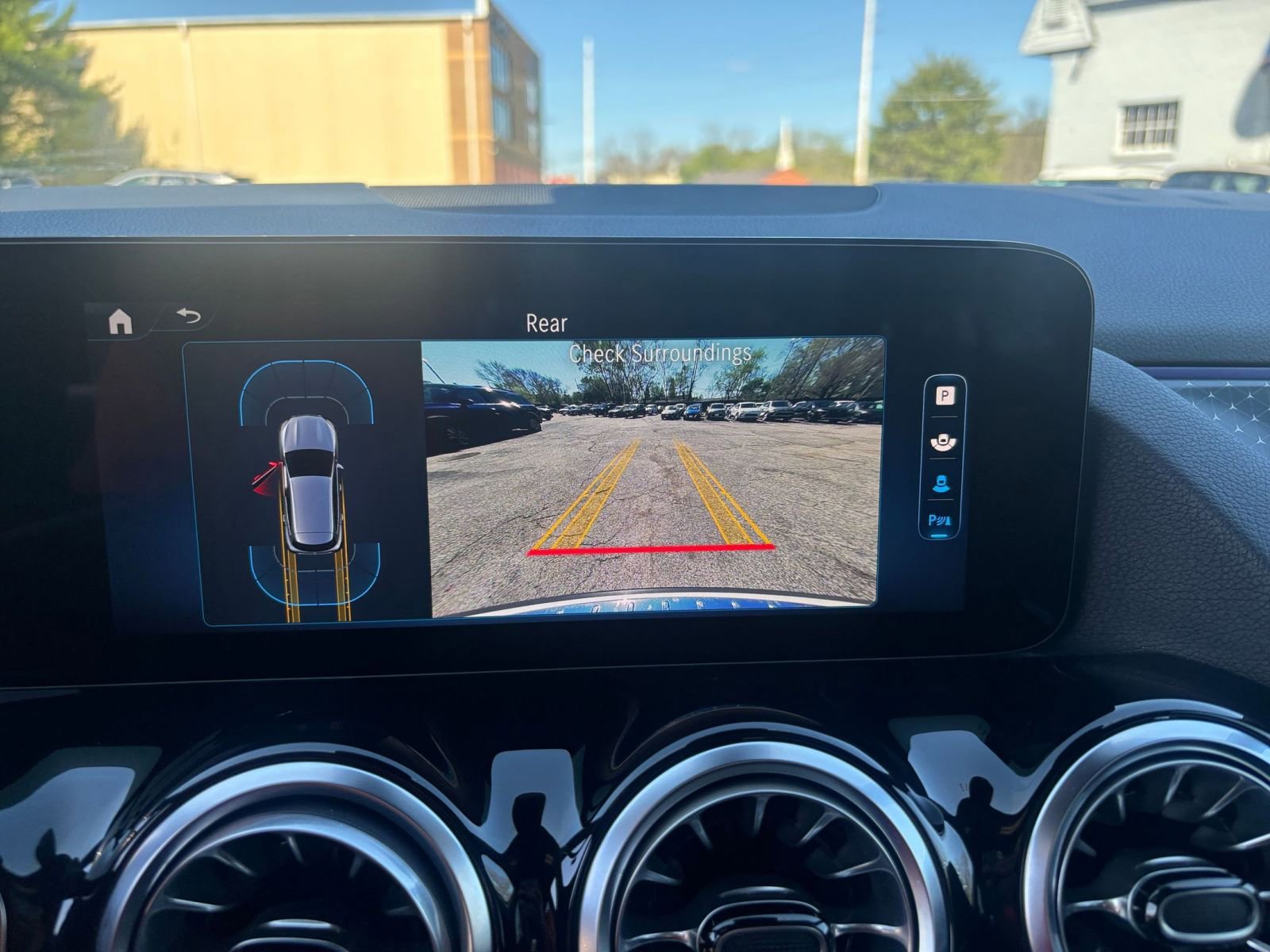 Thumbnail: 2025 Mercedes-Benz GLA - 23