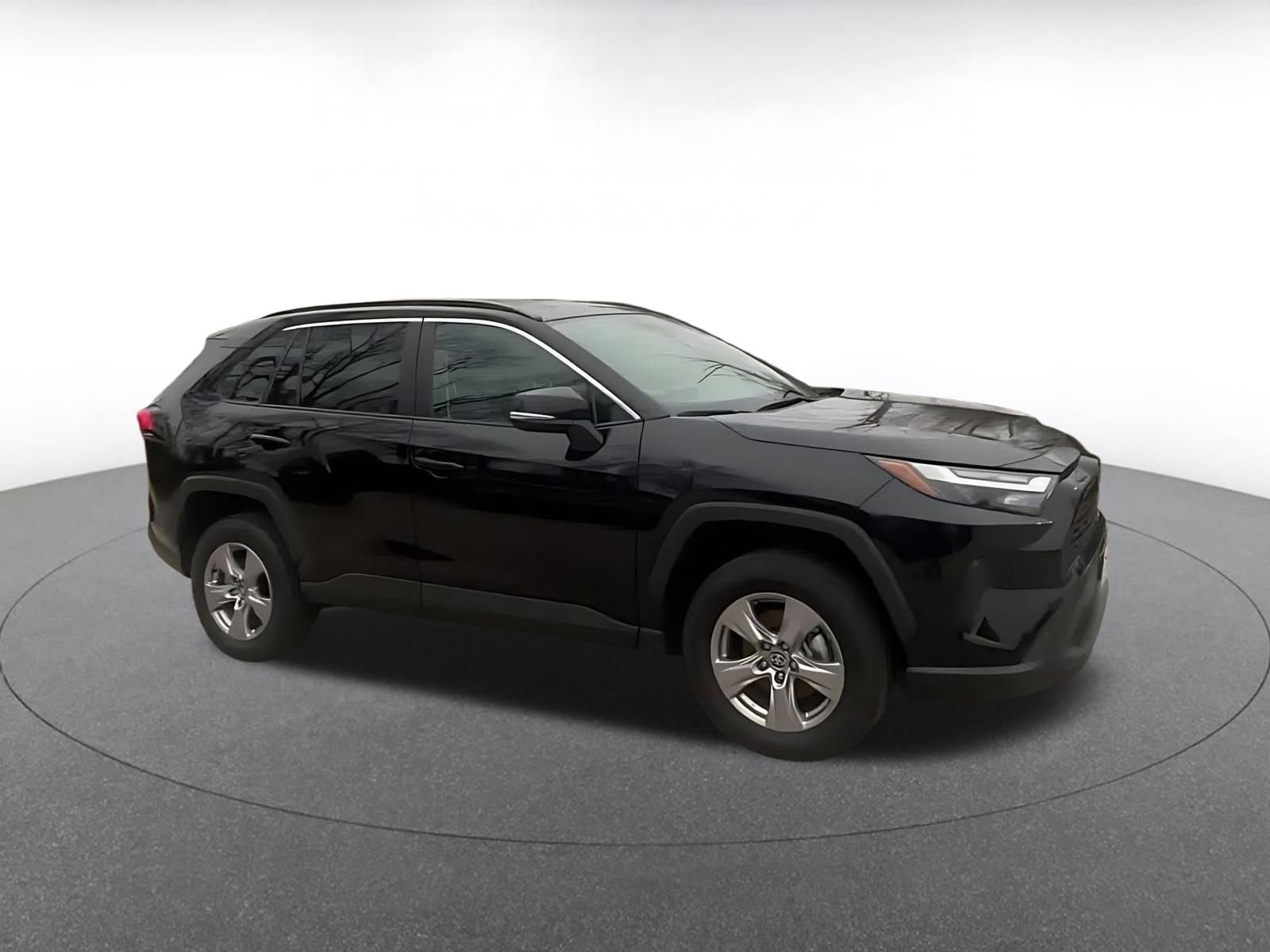 Thumbnail: 2025 Toyota RAV4 - 2