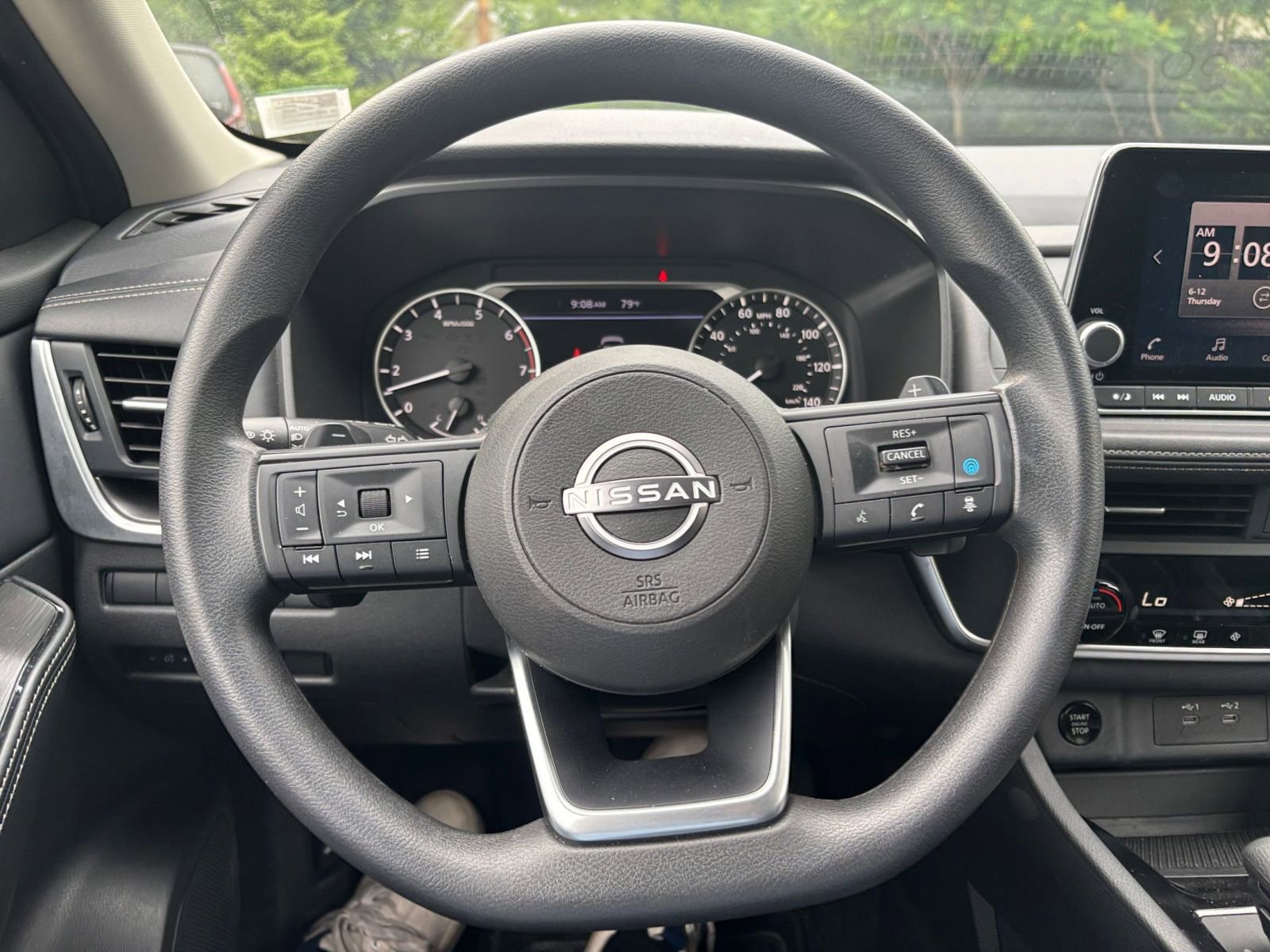 2024 Nissan Rogue SV 32