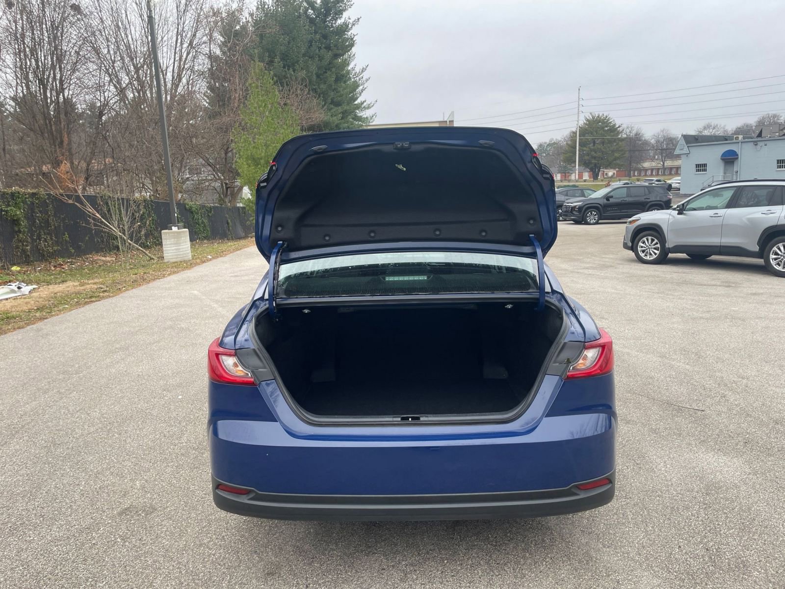 Thumbnail: 2025 Toyota Camry - 29