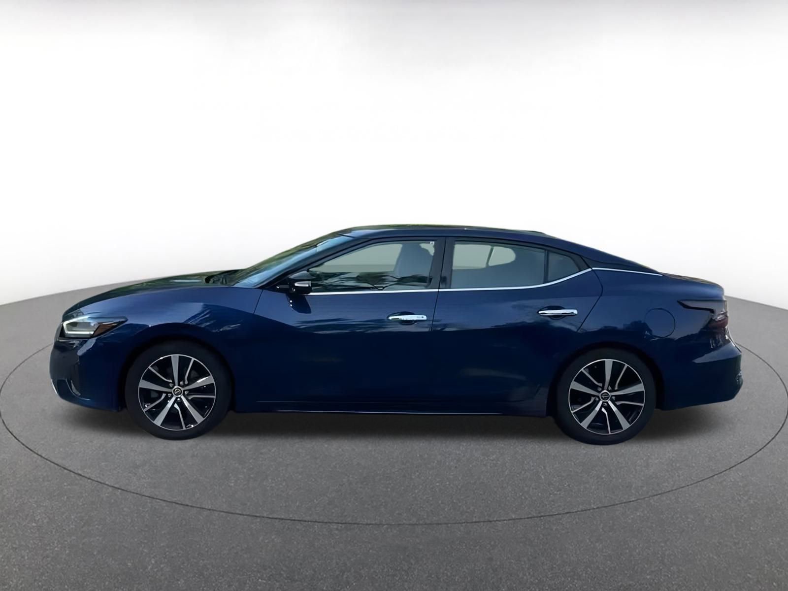 Thumbnail: 2023 Nissan Maxima - 8