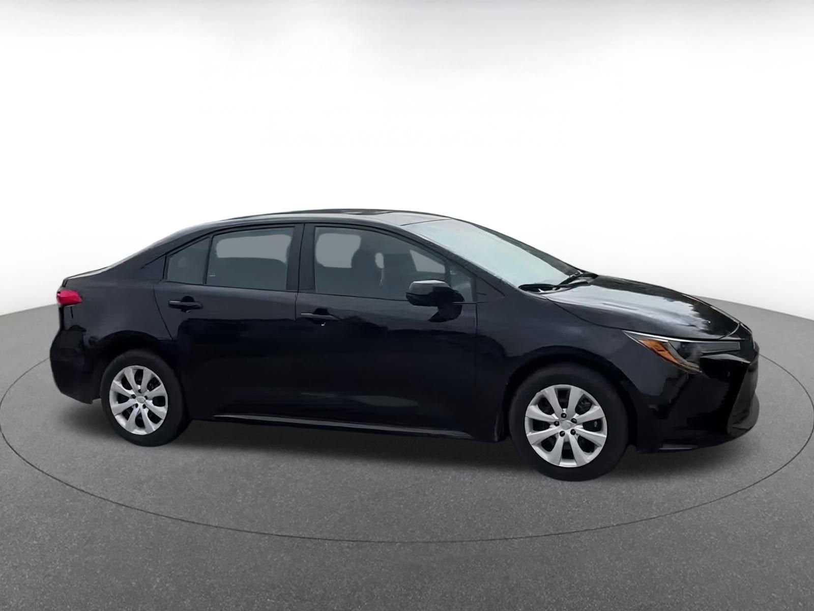 Thumbnail: 2024 Toyota Corolla - 11