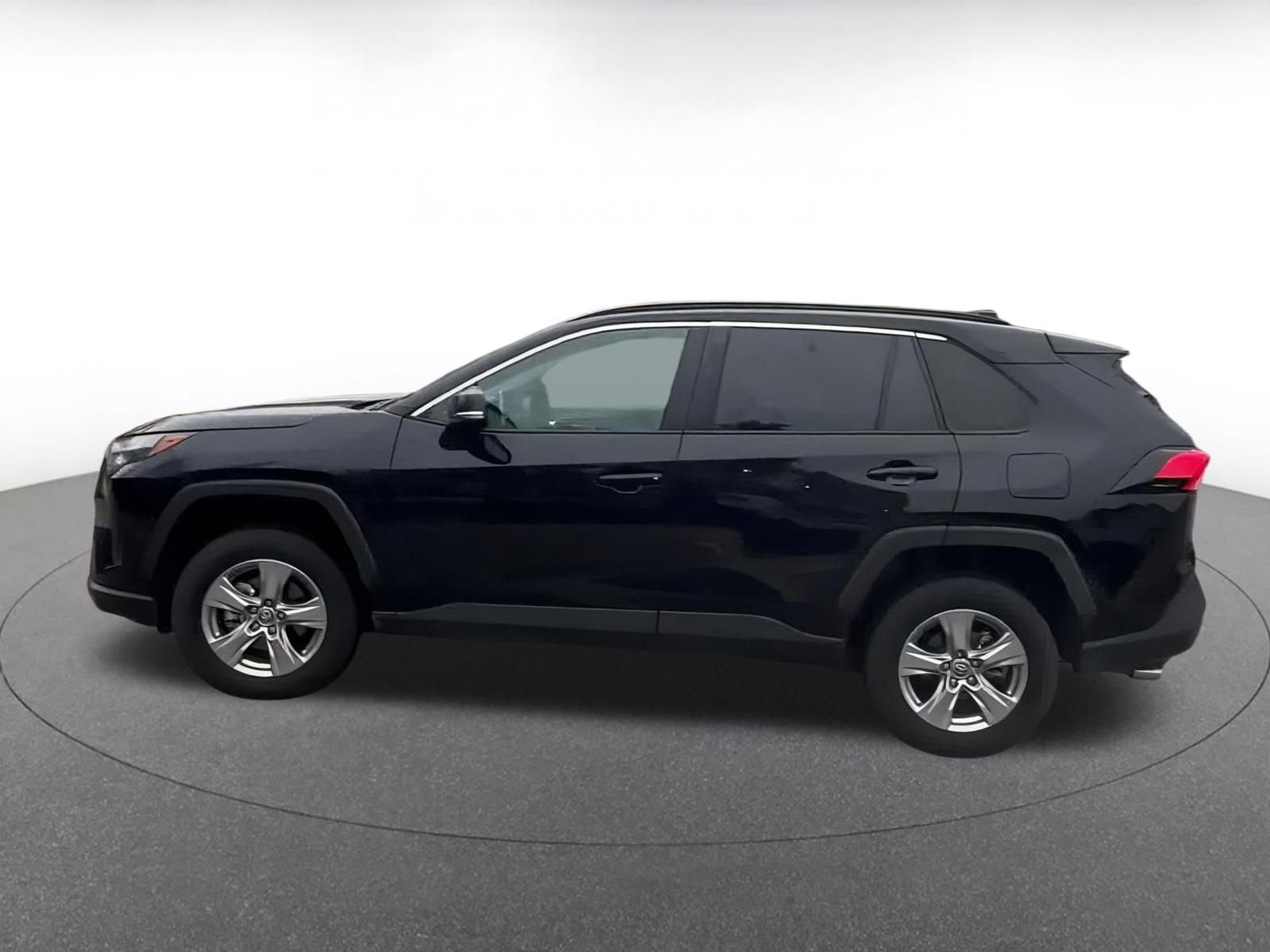 Thumbnail: 2025 Toyota RAV4 - 9