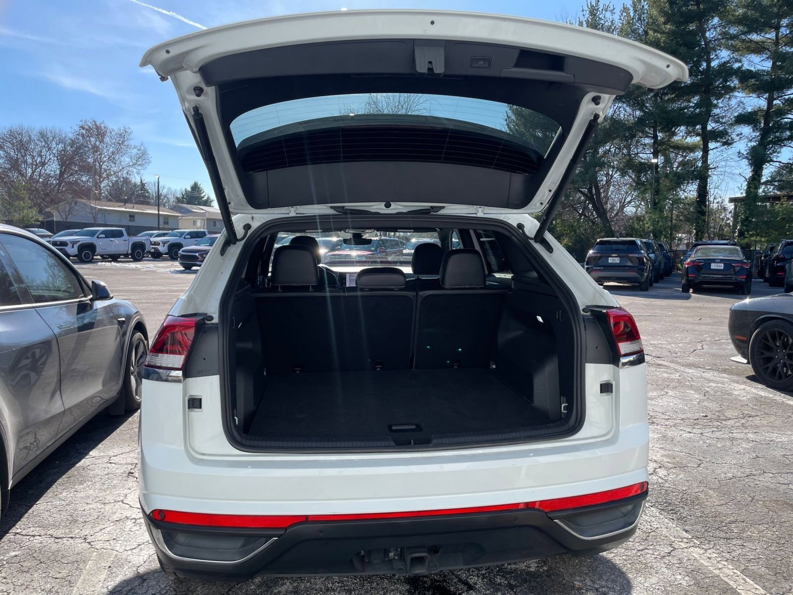 Thumbnail: 2025 Volkswagen Atlas - 29