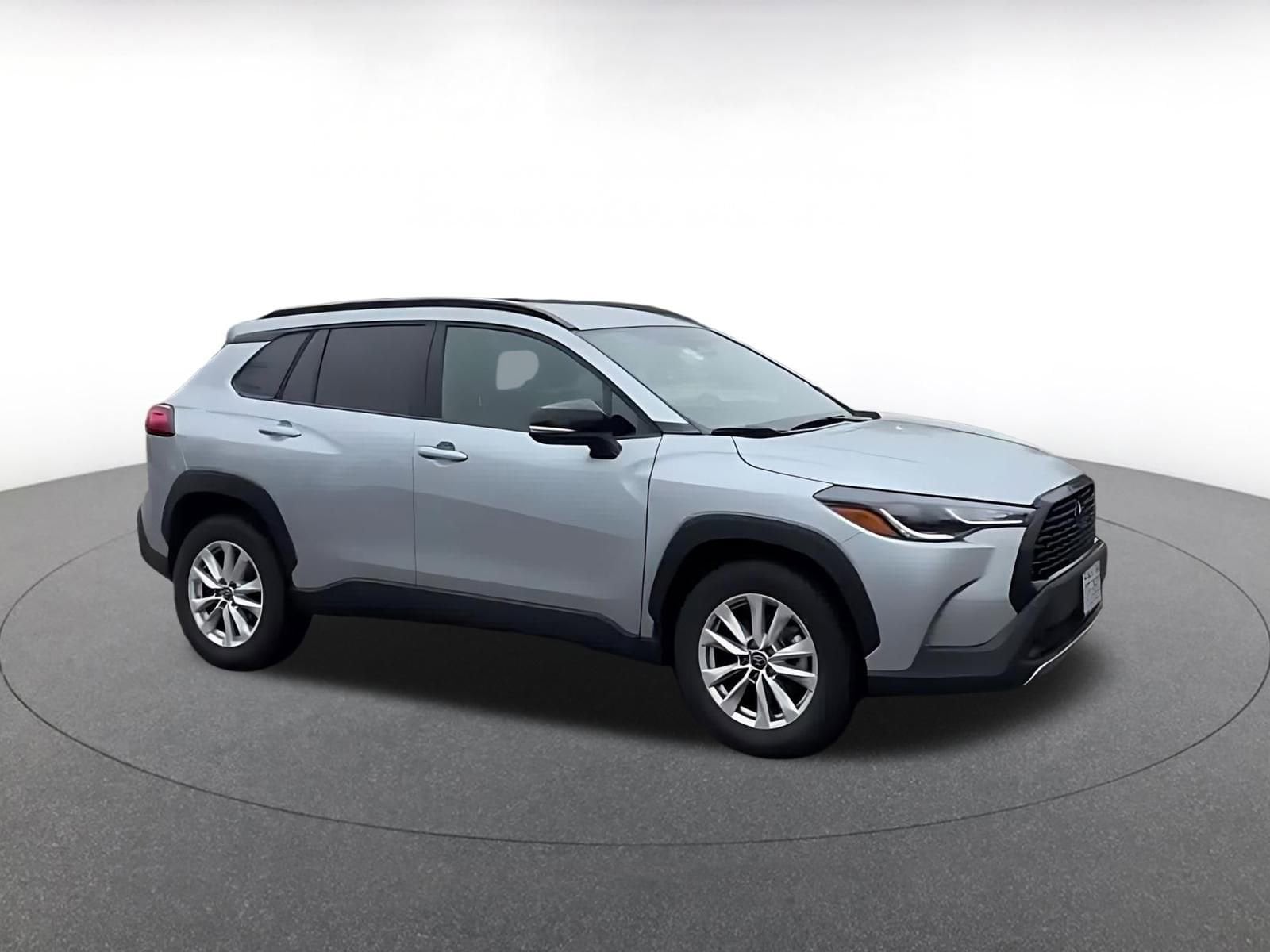 Thumbnail: 2025 Toyota Corolla Cross - 2