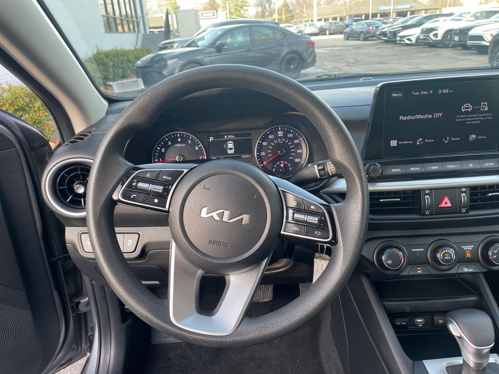 Thumbnail: 2024 Kia Forte - 25