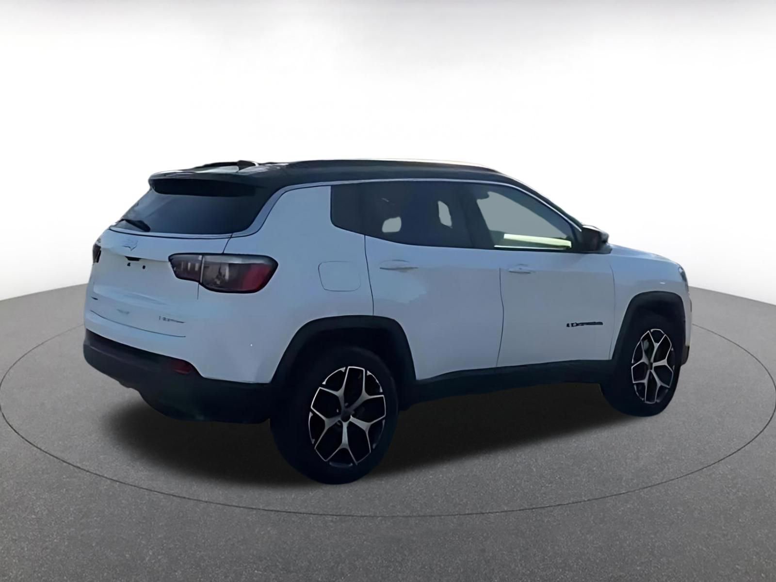 Thumbnail: 2025 Jeep Compass - 9